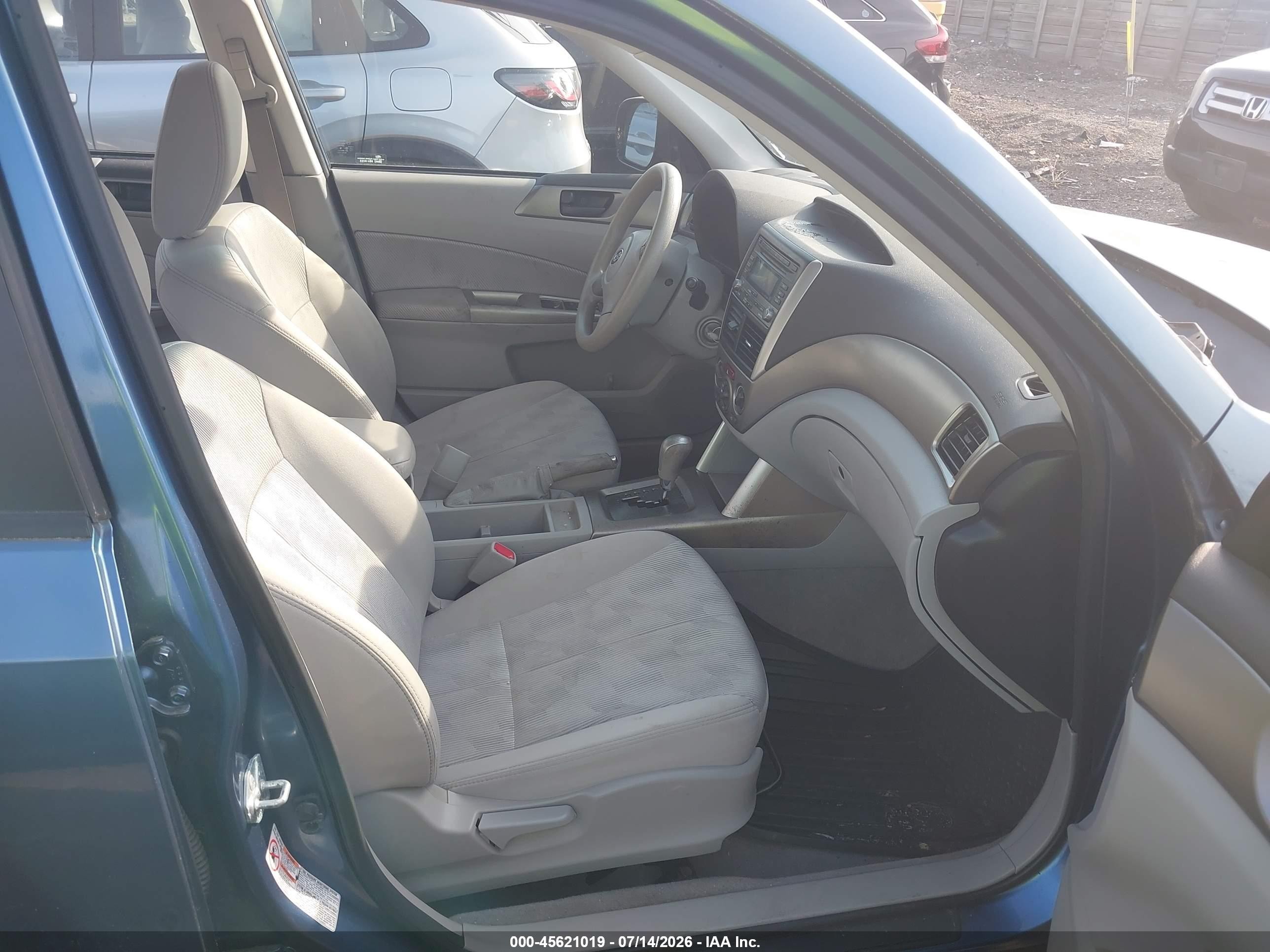 2009 Subaru Forester 2.5x Blue vin: JF2SH61609H737013