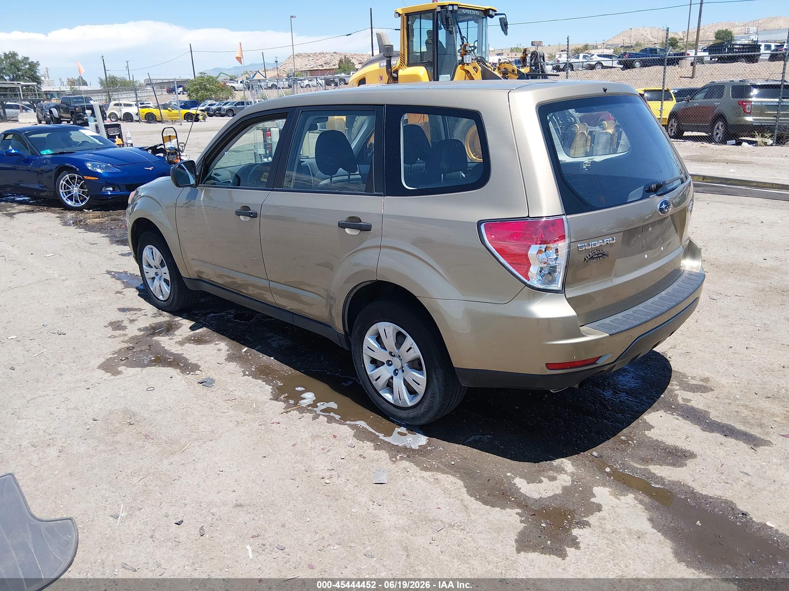 2009 Subaru Forester 2.5x Gold vin: JF2SH61609H755723