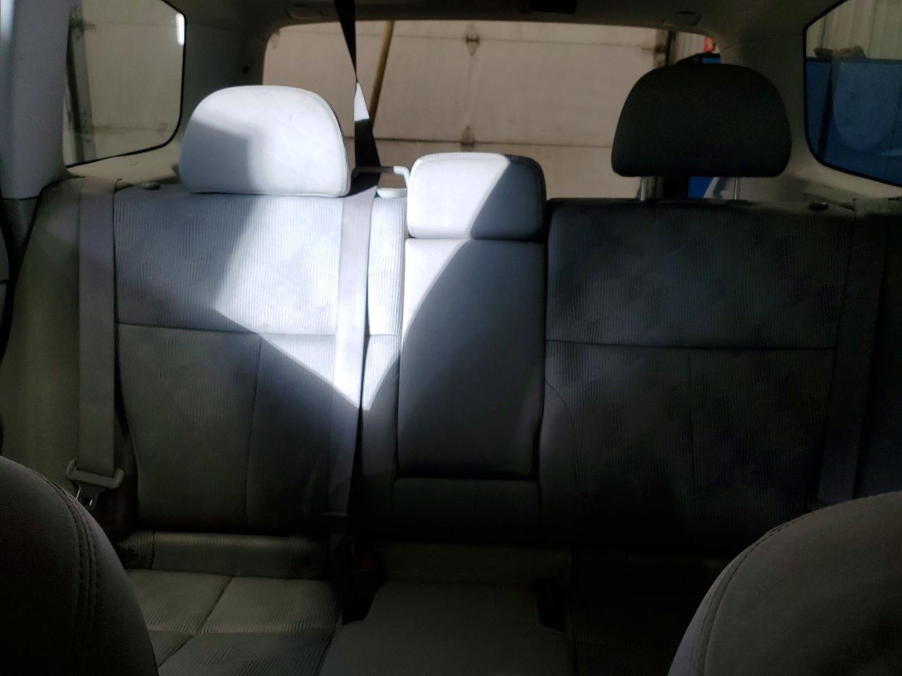2009 Subaru Forester 2.5x White vin: JF2SH61609H761800