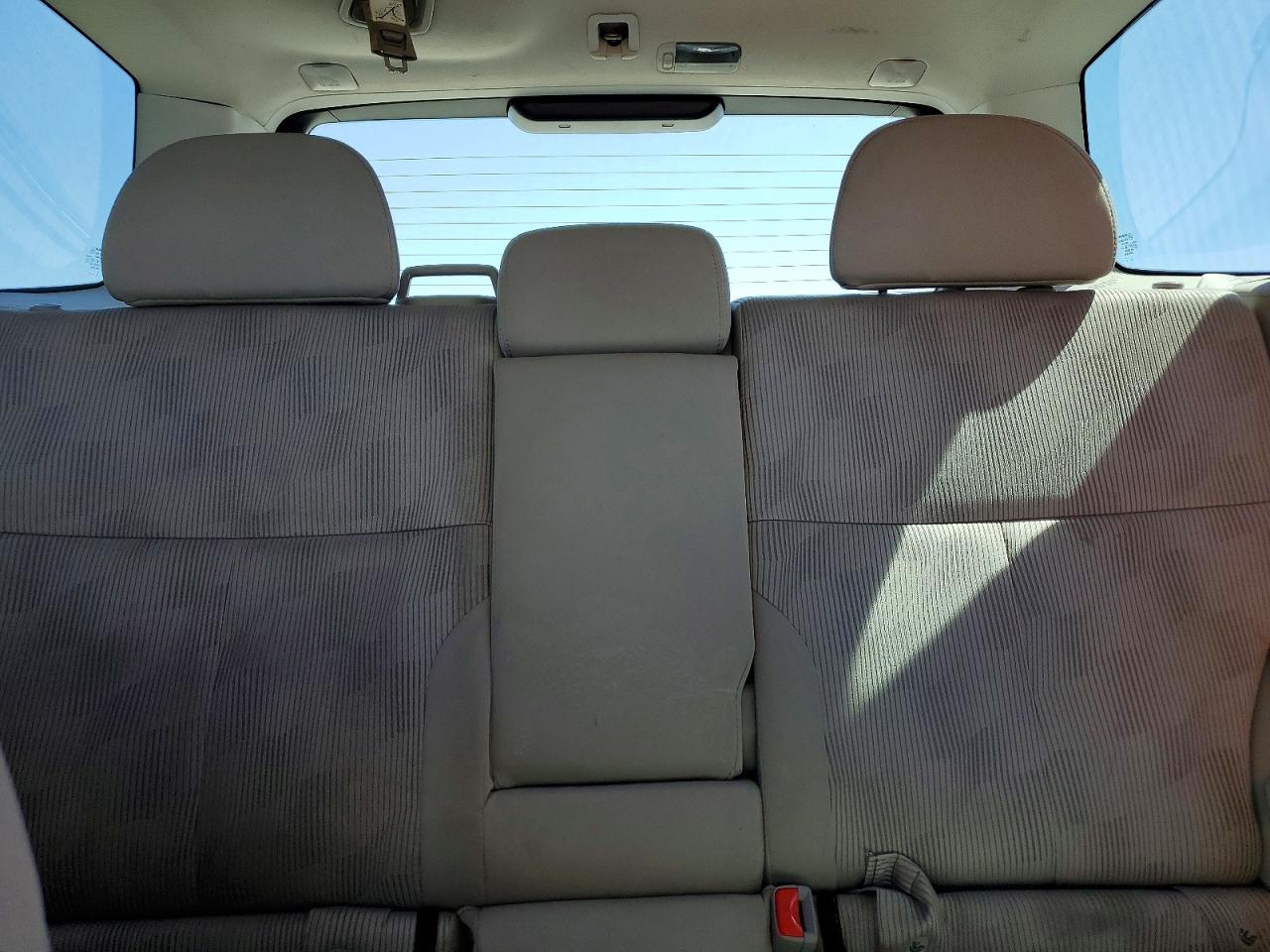 2009 Subaru Forester 2.5x White vin: JF2SH61609H777348