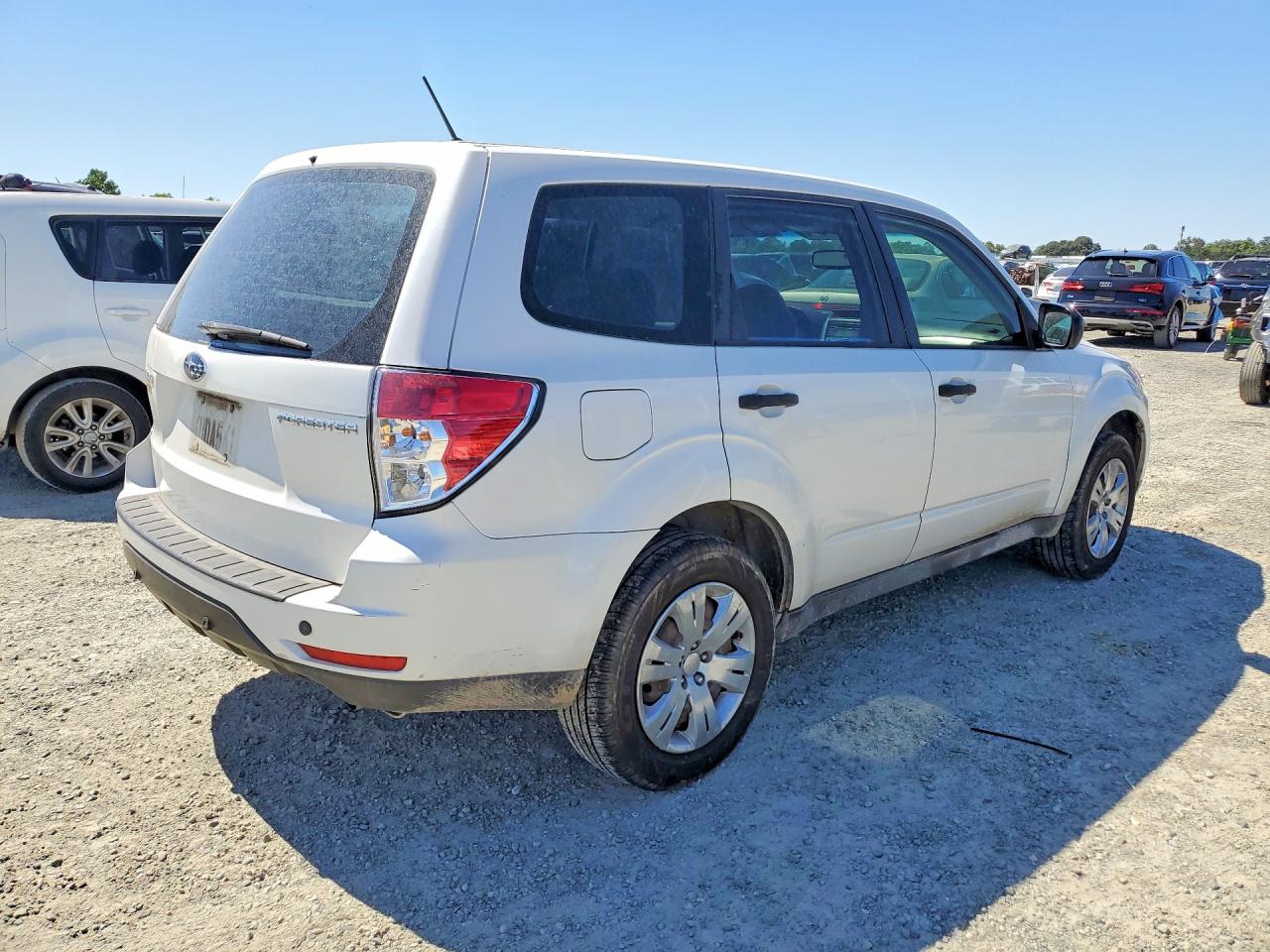 2009 Subaru Forester 2.5x White vin: JF2SH61609H777348