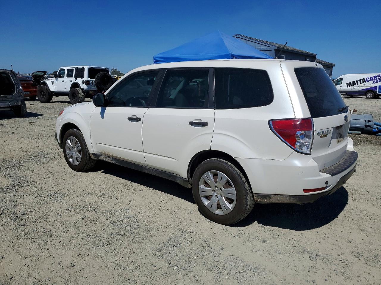 2009 Subaru Forester 2.5x White vin: JF2SH61609H777348