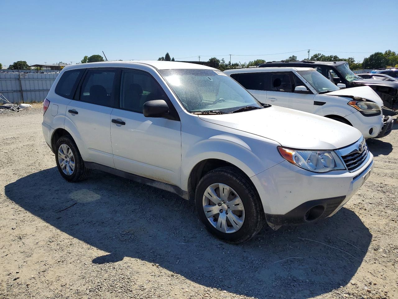 2009 Subaru Forester 2.5x White vin: JF2SH61609H777348
