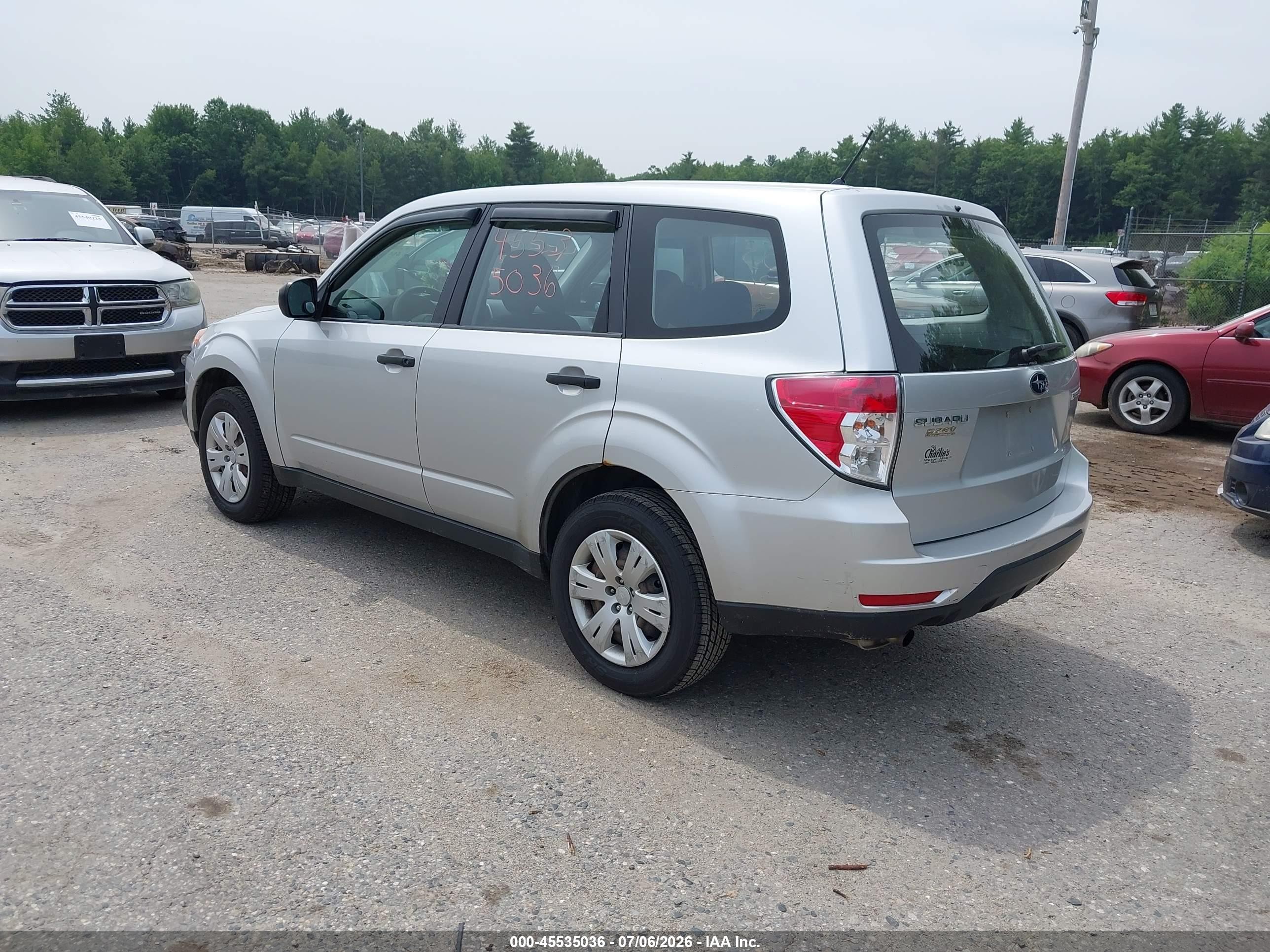 2009 Subaru Forester 2.5x Silver vin: JF2SH61619H792635