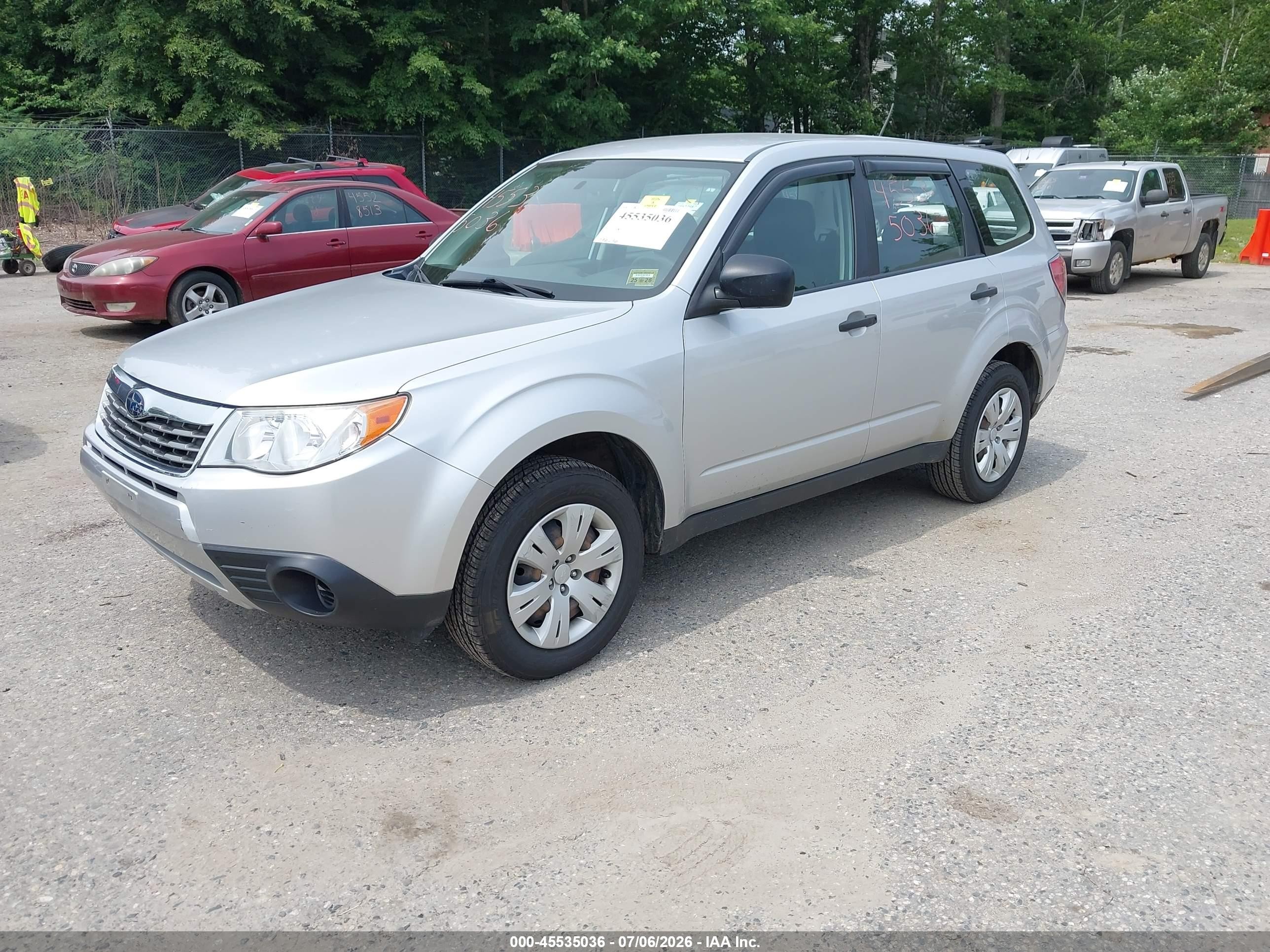 2009 Subaru Forester 2.5x Silver vin: JF2SH61619H792635