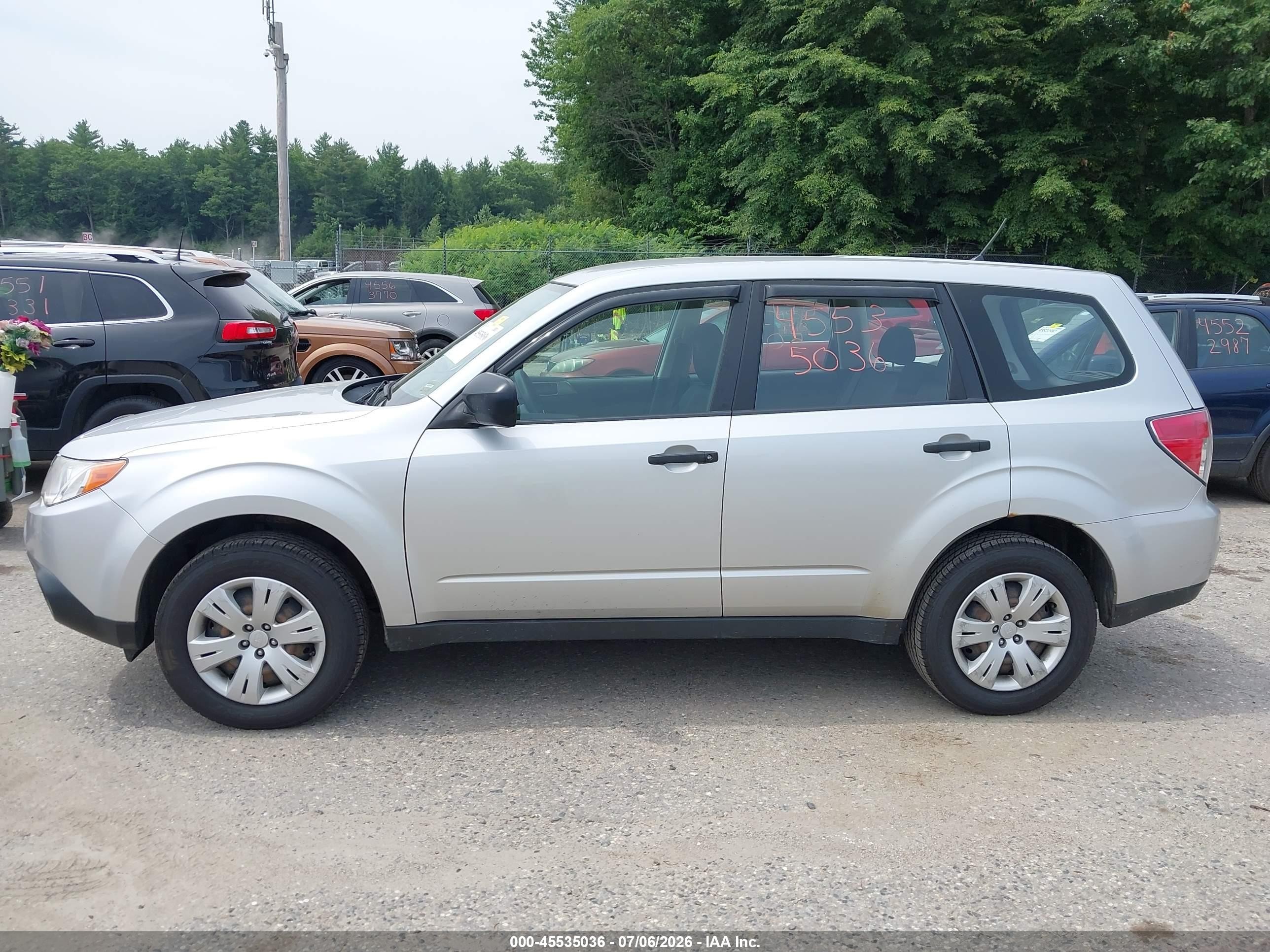 2009 Subaru Forester 2.5x Silver vin: JF2SH61619H792635