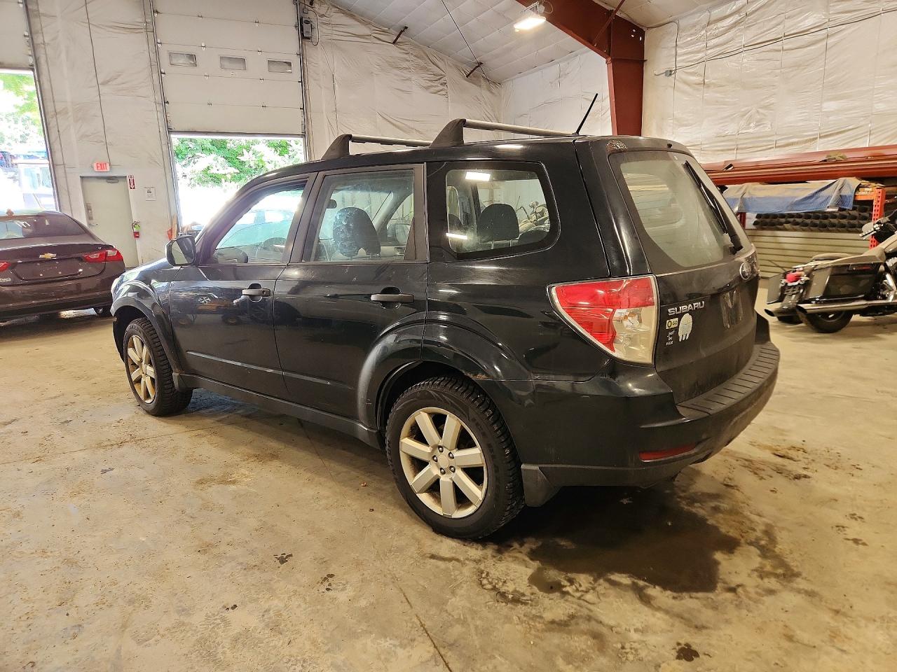2009 Subaru Forester 2.5x Black vin: JF2SH61629H712193