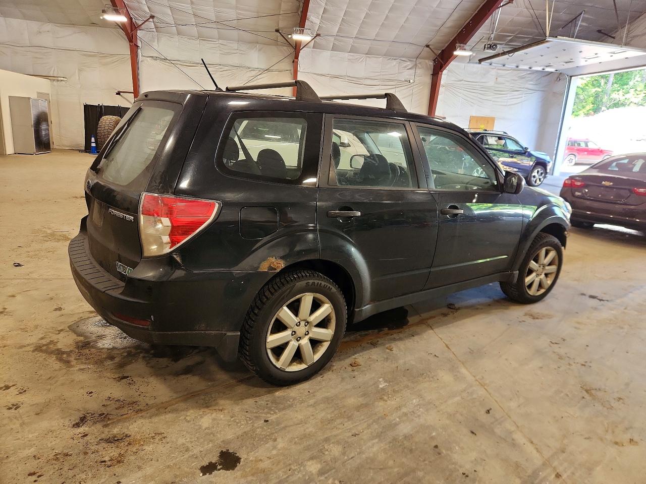 2009 Subaru Forester 2.5x Black vin: JF2SH61629H712193