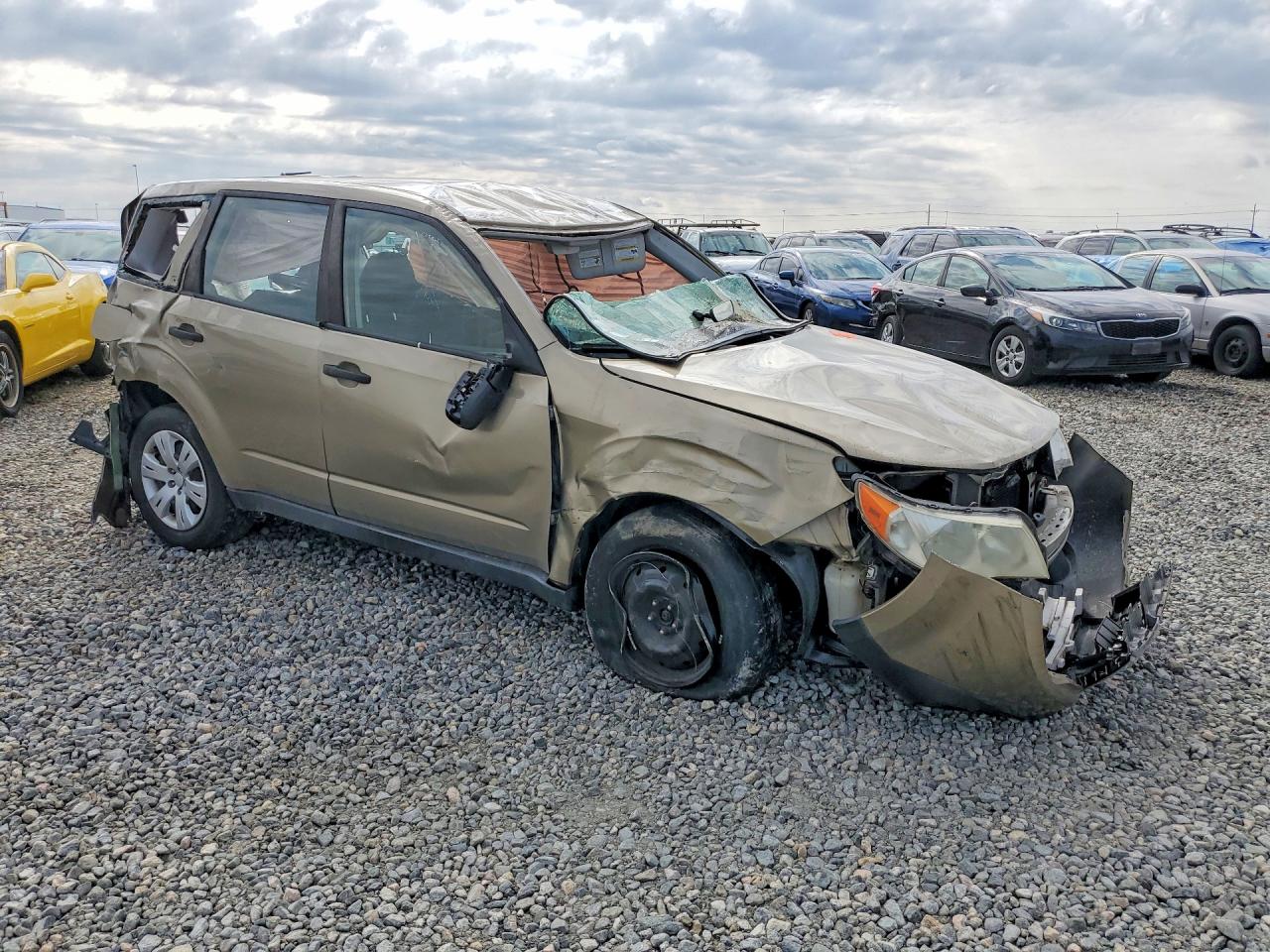 2009 Subaru Forester 2.5x Gold vin: JF2SH61629H748773