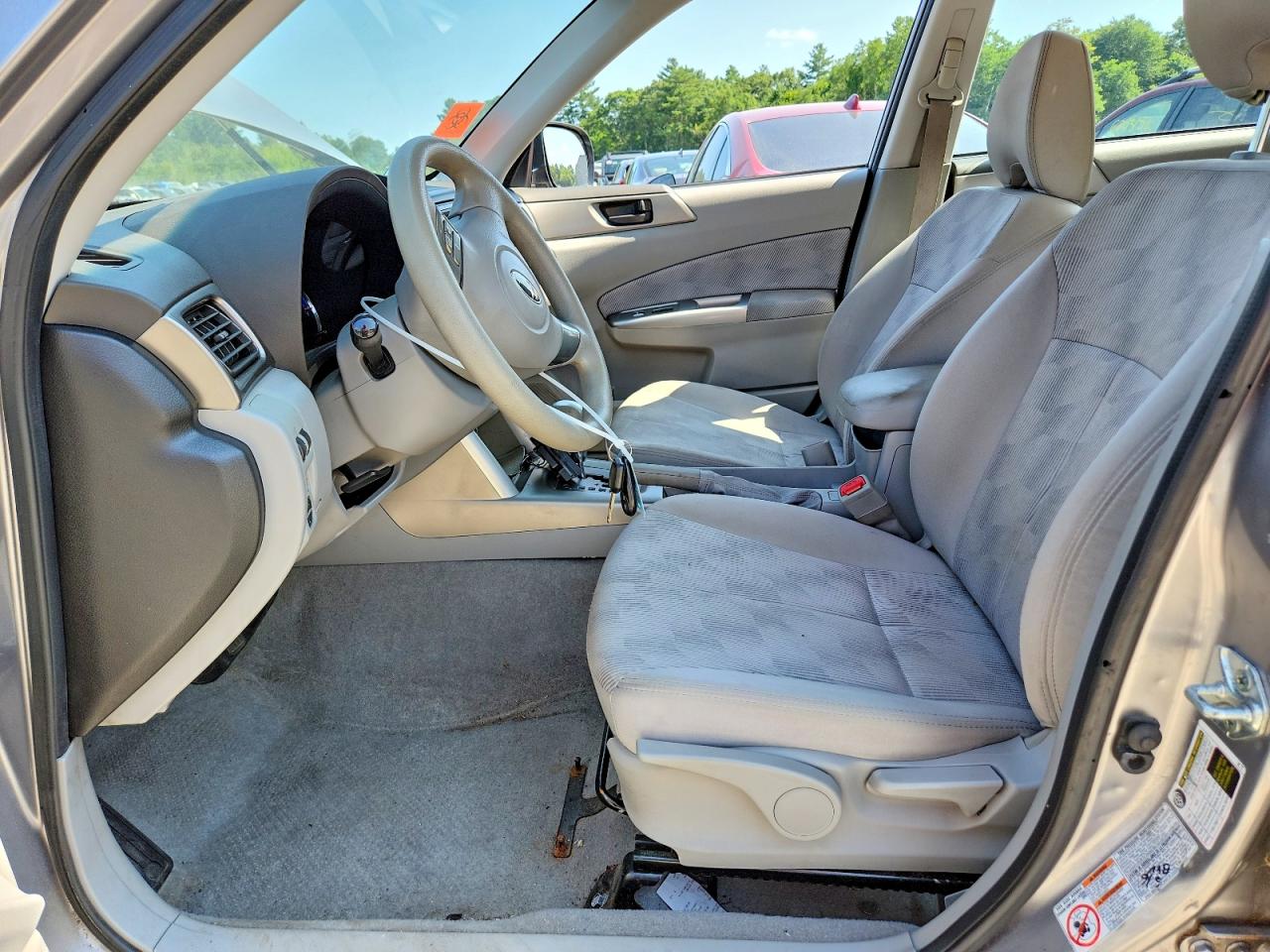 2009 Subaru Forester 2.5x Silver vin: JF2SH61629H778906
