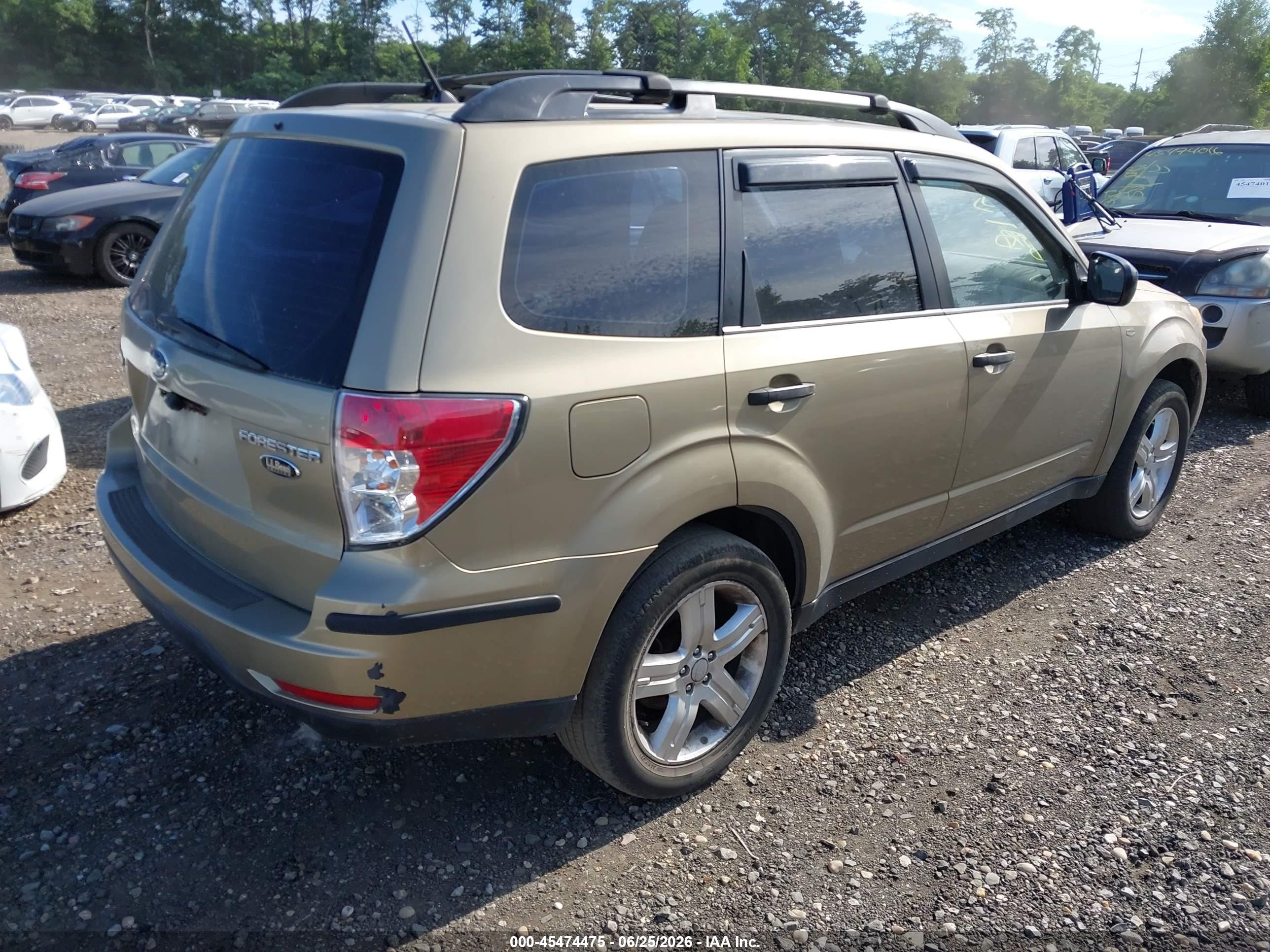 2009 Subaru Forester 2.5x Gold vin: JF2SH61639H722876