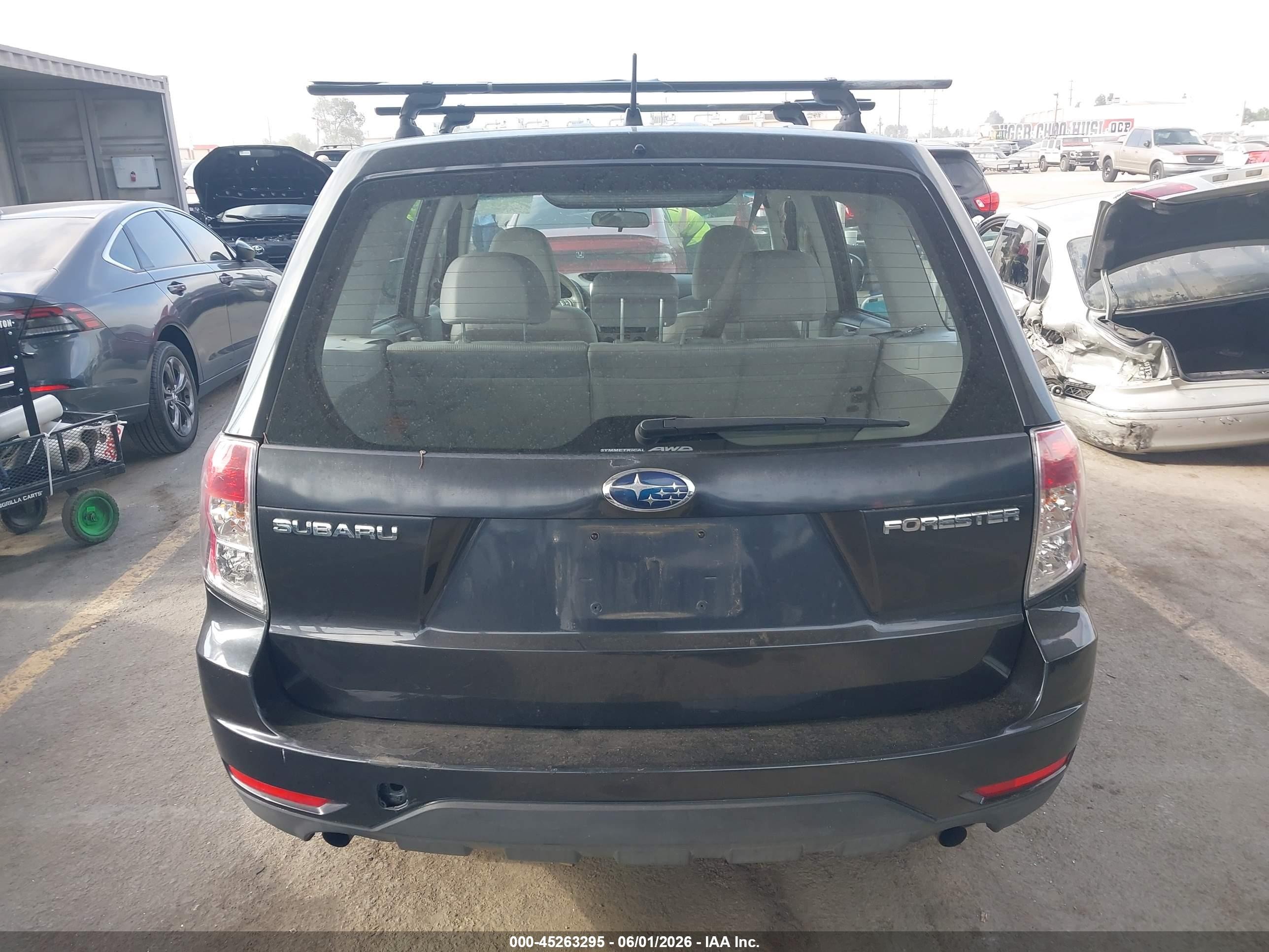 2009 Subaru Forester 2.5x Gray vin: JF2SH61639H773469