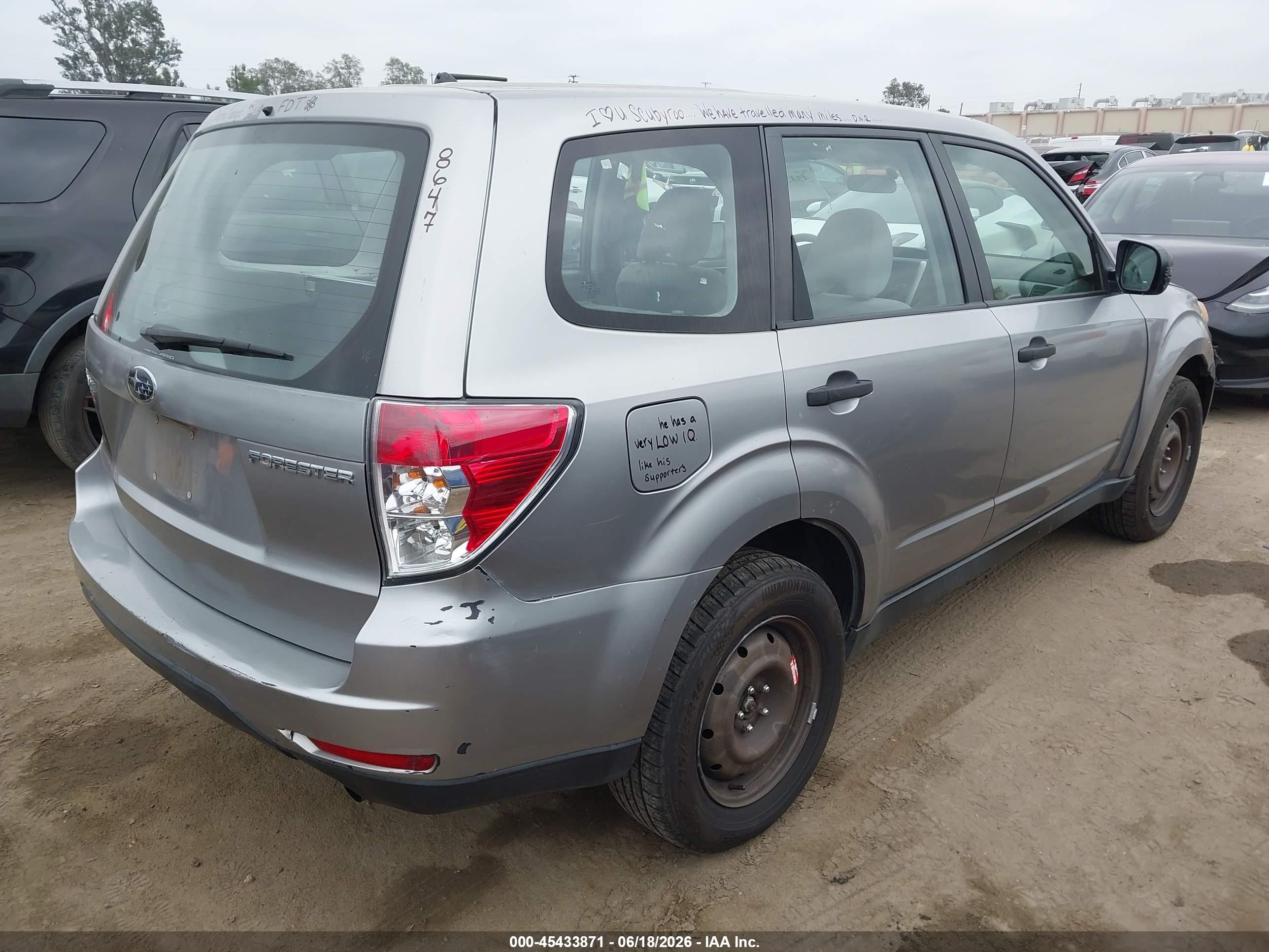 2009 Subaru Forester 2.5x Silver vin: JF2SH61649H778227