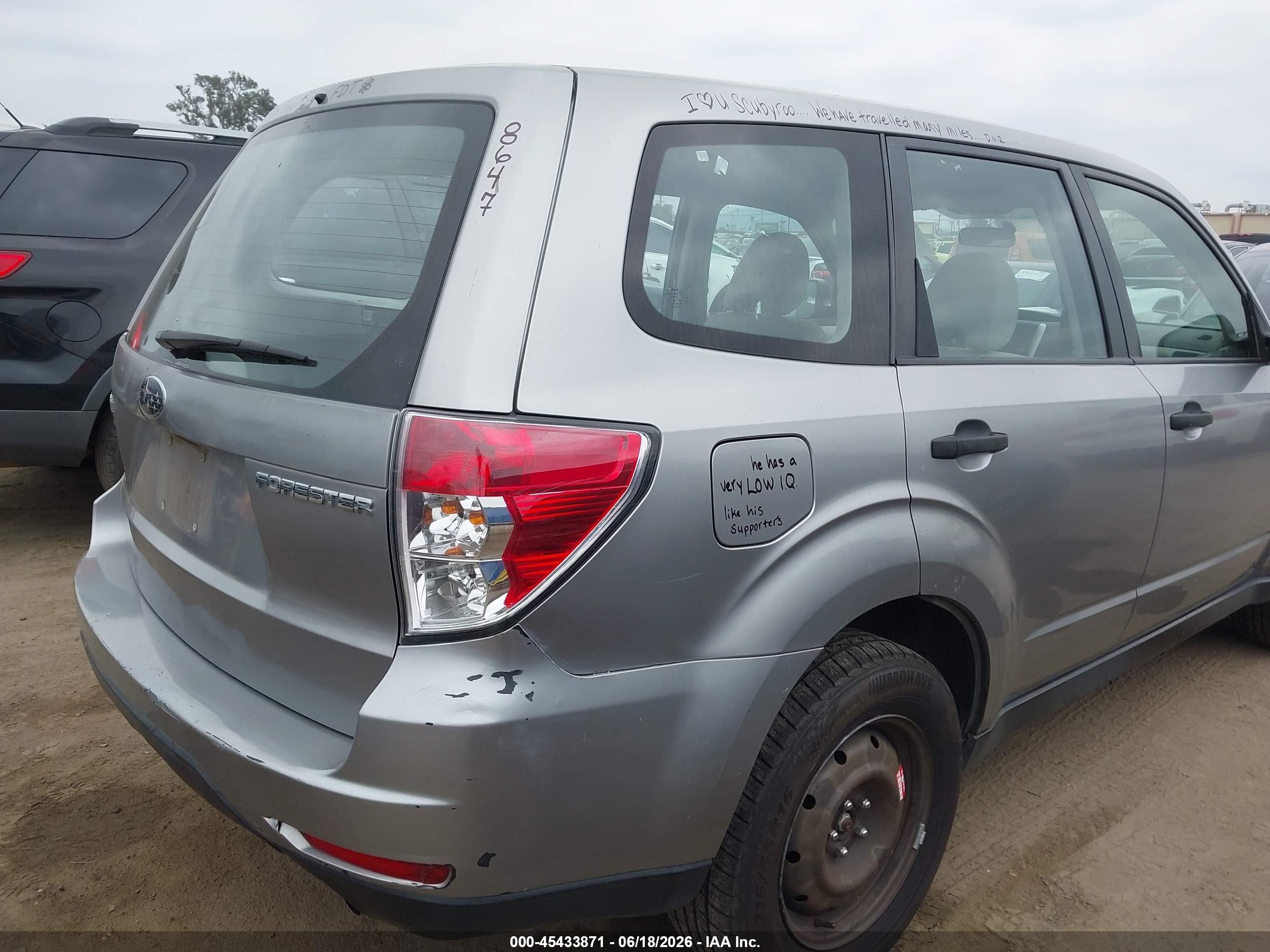 2009 Subaru Forester 2.5x Silver vin: JF2SH61649H778227