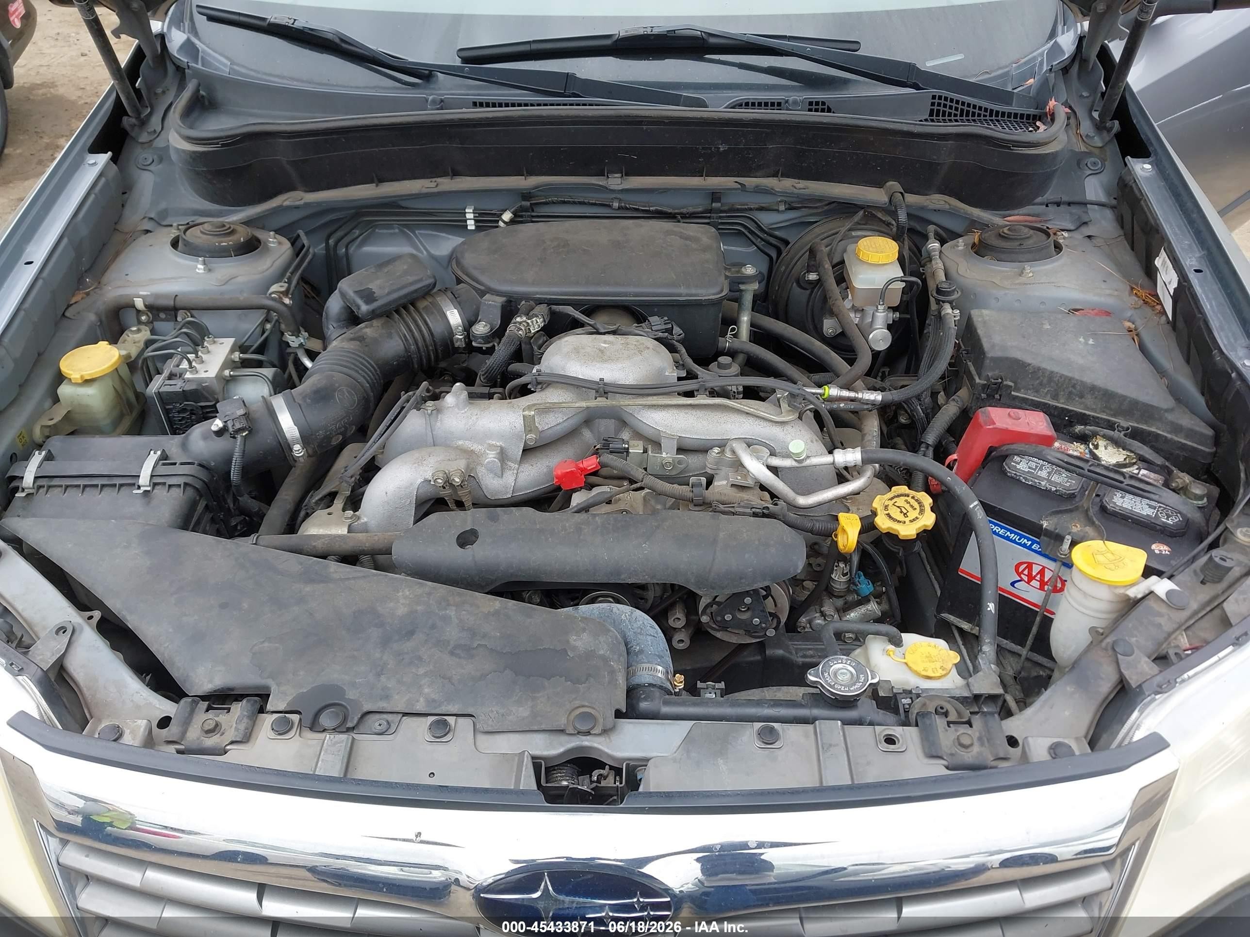 2009 Subaru Forester 2.5x Silver vin: JF2SH61649H778227