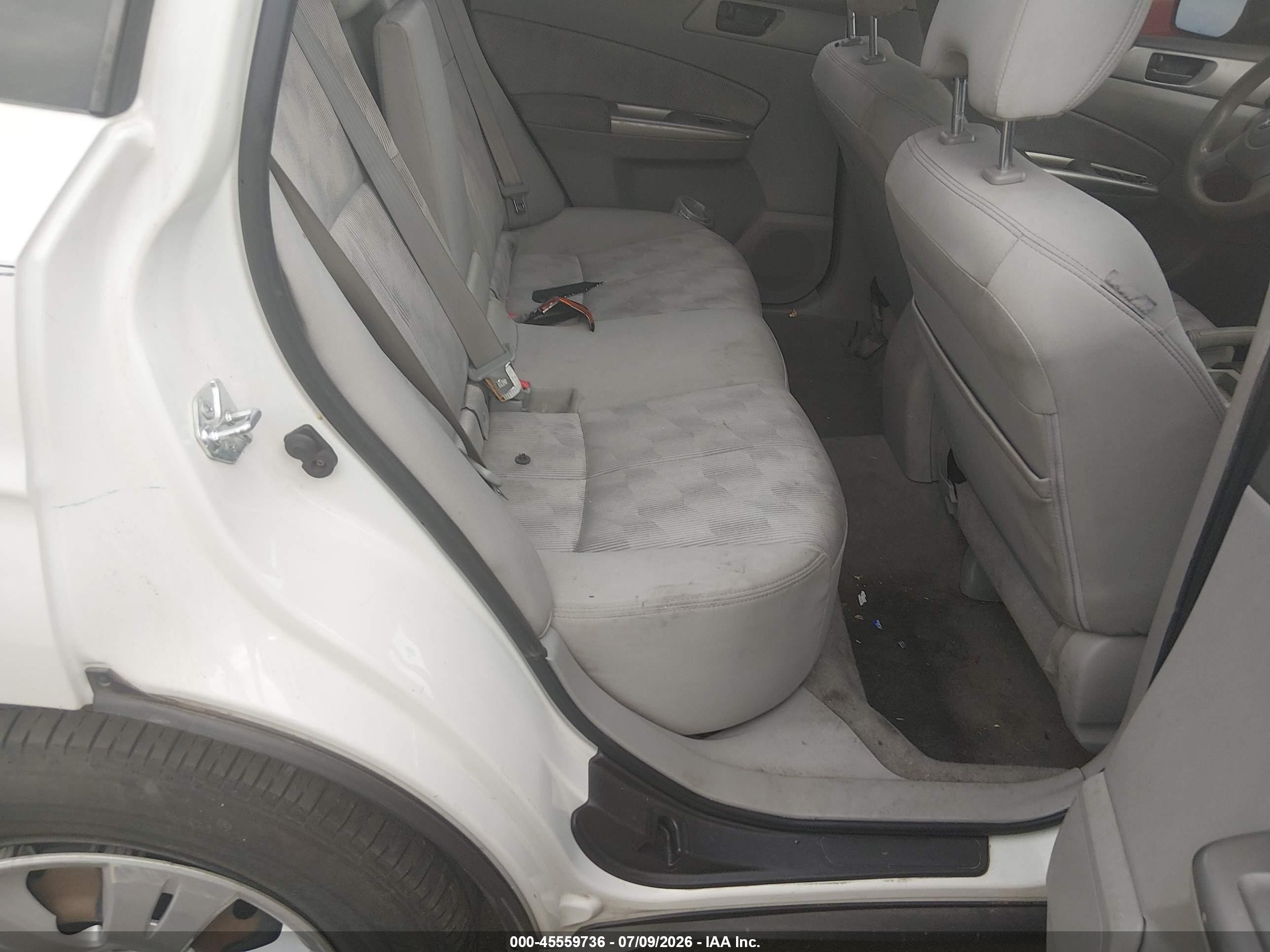 2009 Subaru Forester 2.5x White vin: JF2SH61649H796758