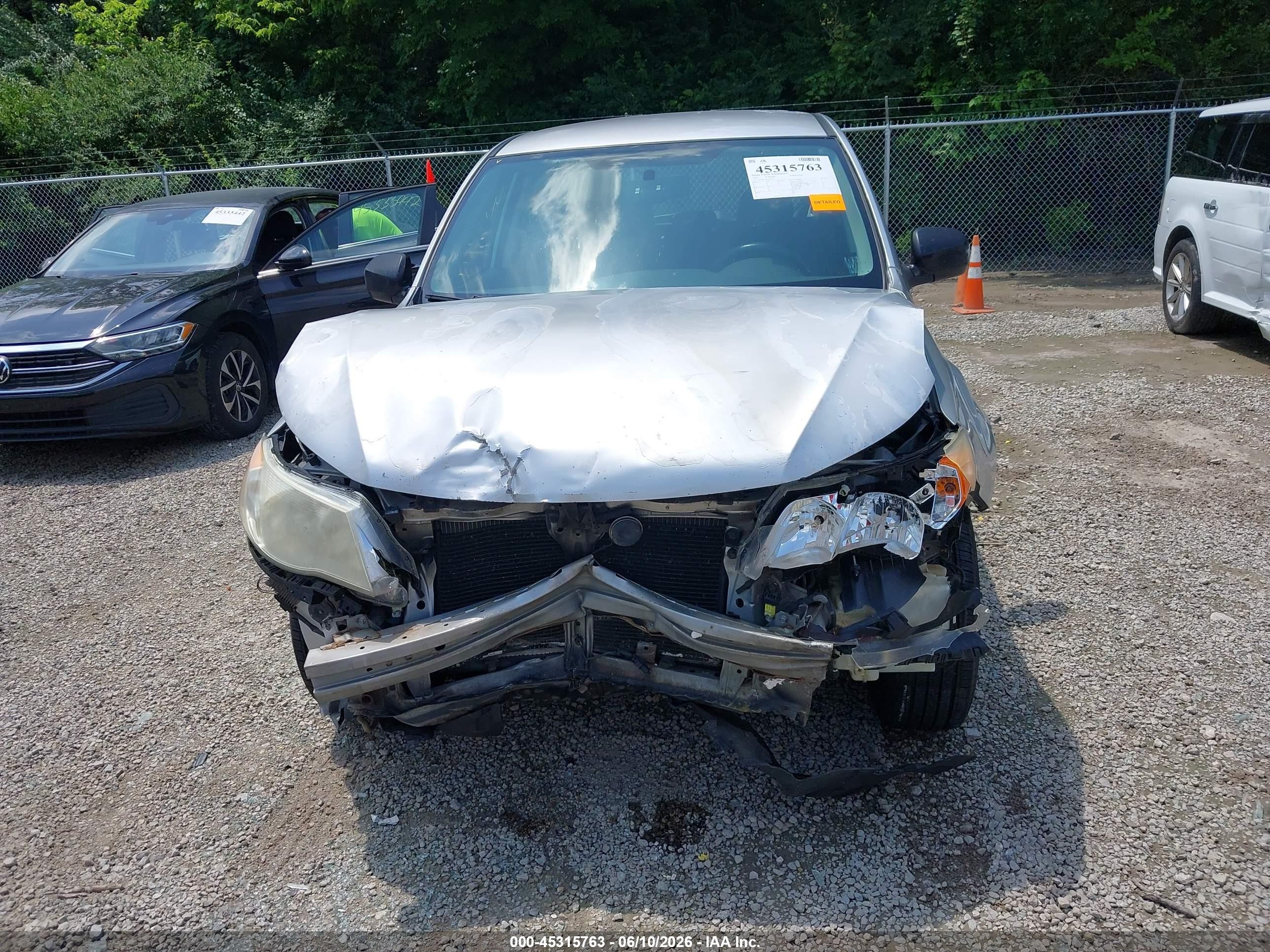 2009 Subaru Forester 2.5x Silver vin: JF2SH61659H760111
