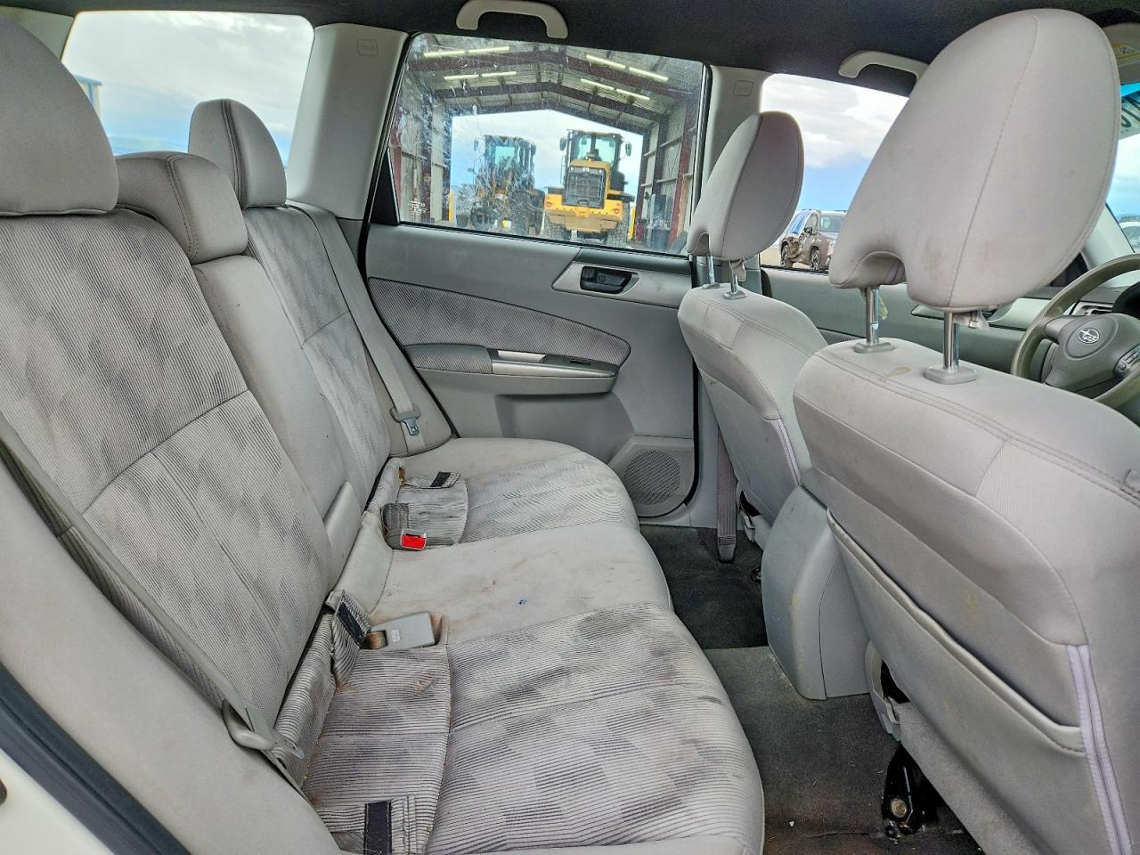 2009 Subaru Forester 2.5x White vin: JF2SH61659H778169