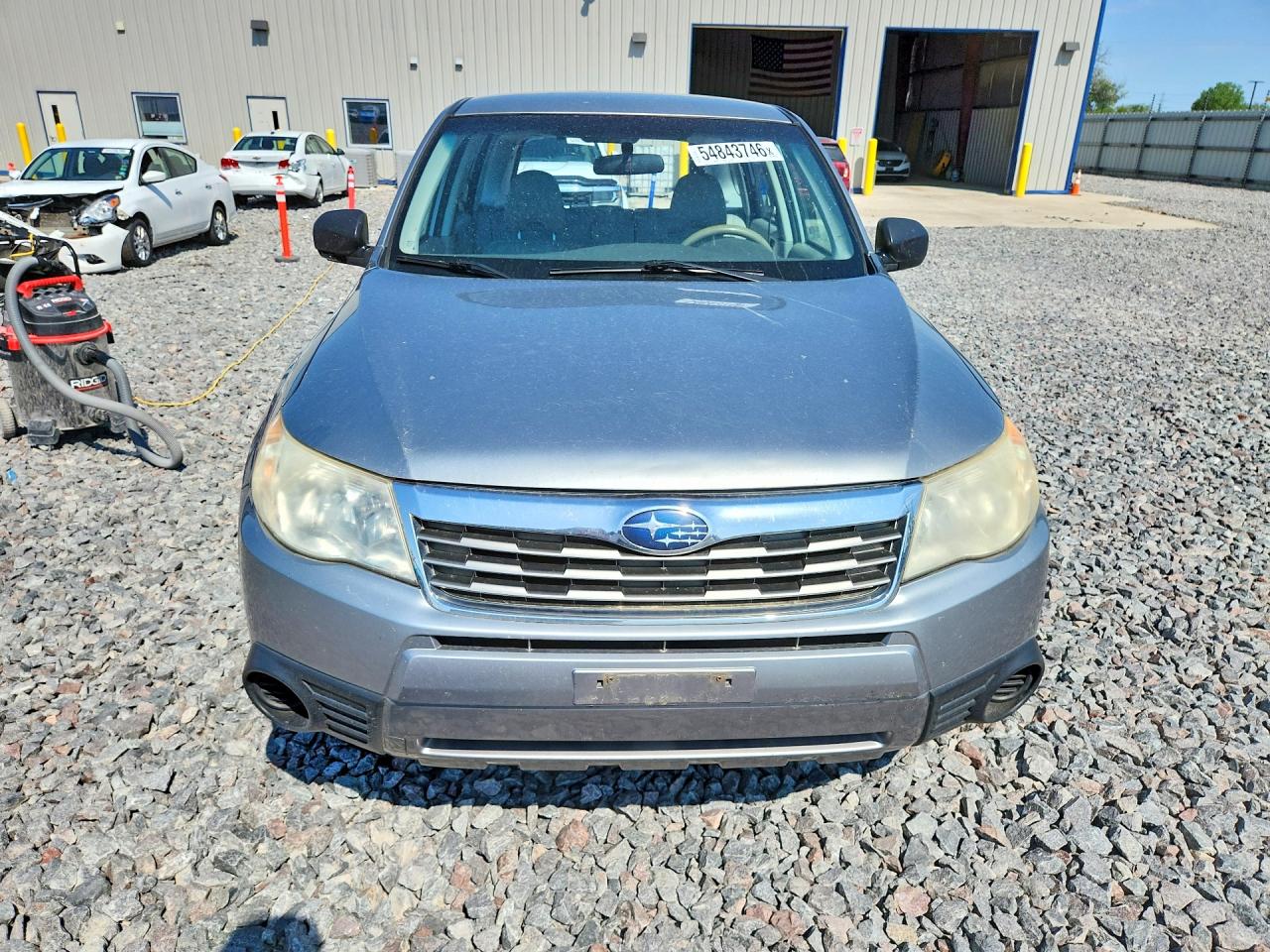 2009 Subaru Forester 2.5x Silver vin: JF2SH61669G722800
