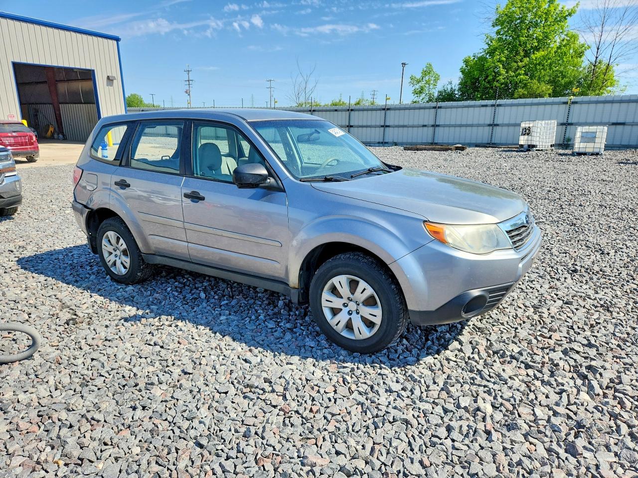 2009 Subaru Forester 2.5x Silver vin: JF2SH61669G722800