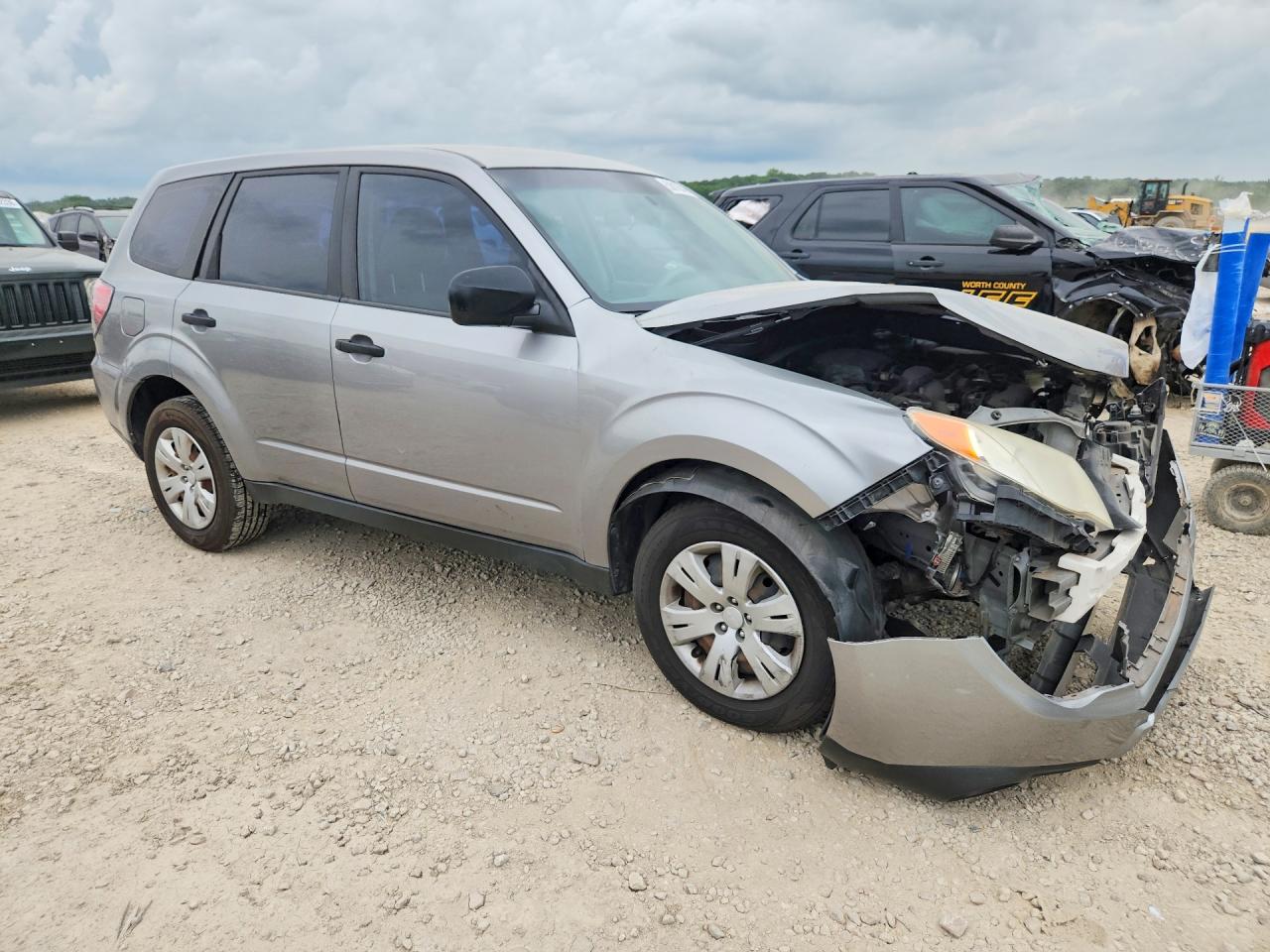 2009 Subaru Forester 2.5x Silver vin: JF2SH61669H726033