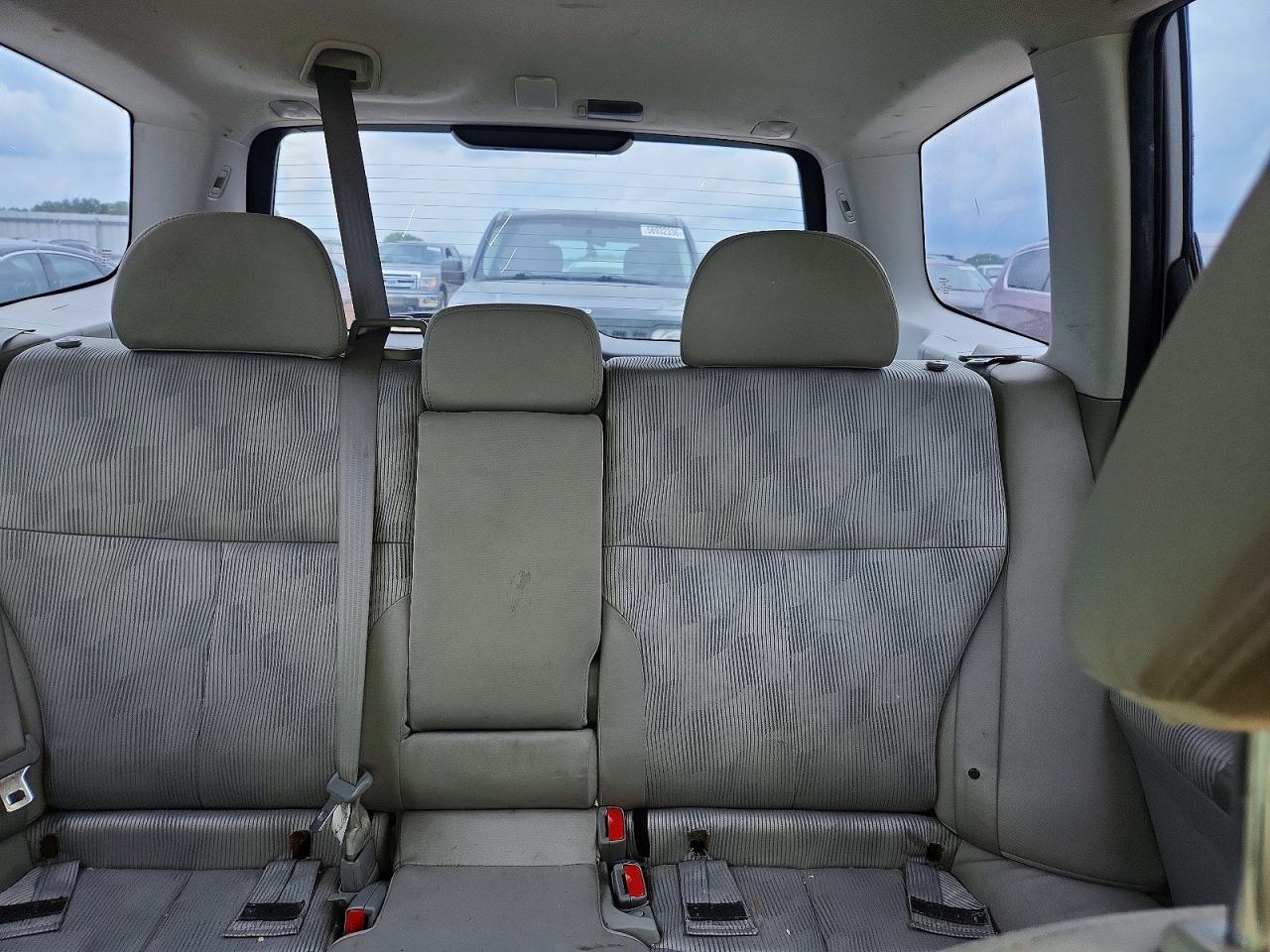 2009 Subaru Forester 2.5x Silver vin: JF2SH61669H726033