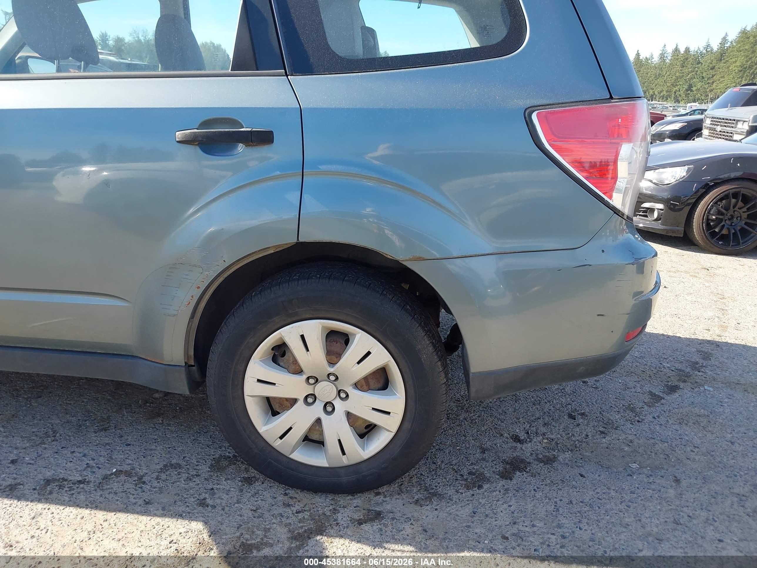 2009 Subaru Forester 2.5x Teal vin: JF2SH61679H727367