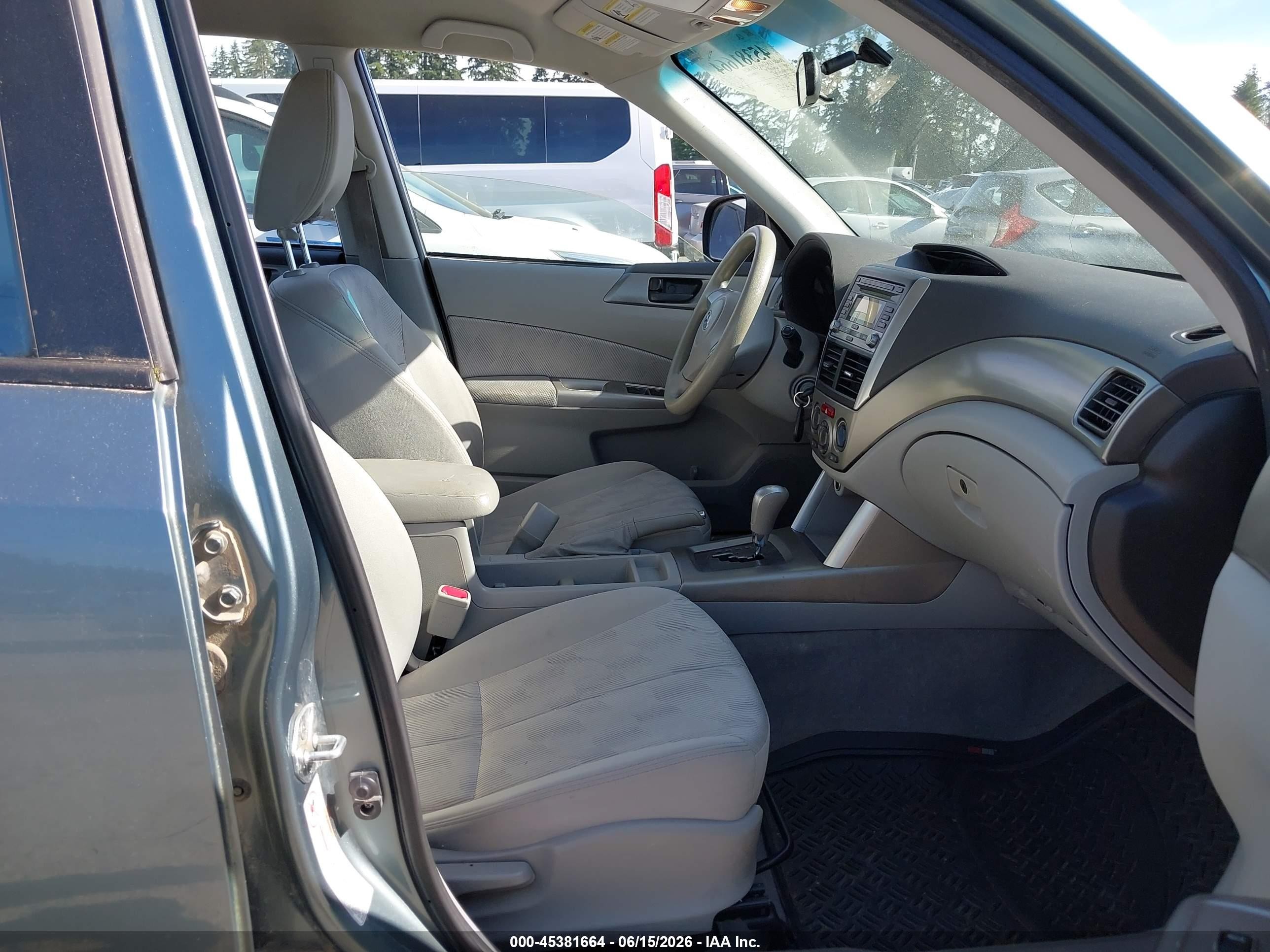 2009 Subaru Forester 2.5x Teal vin: JF2SH61679H727367