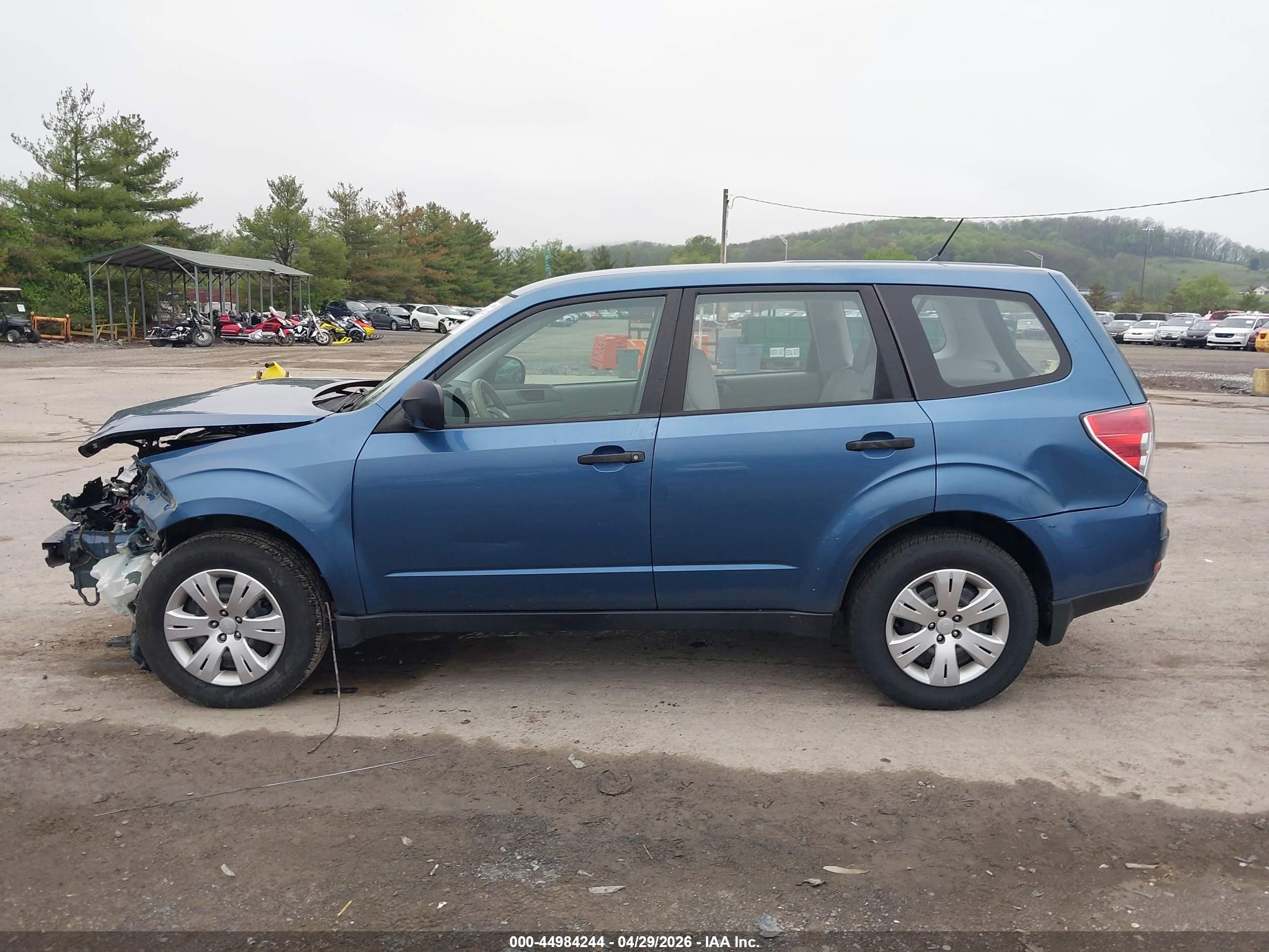 2009 Subaru Forester 2.5x Blue vin: JF2SH61679H729667