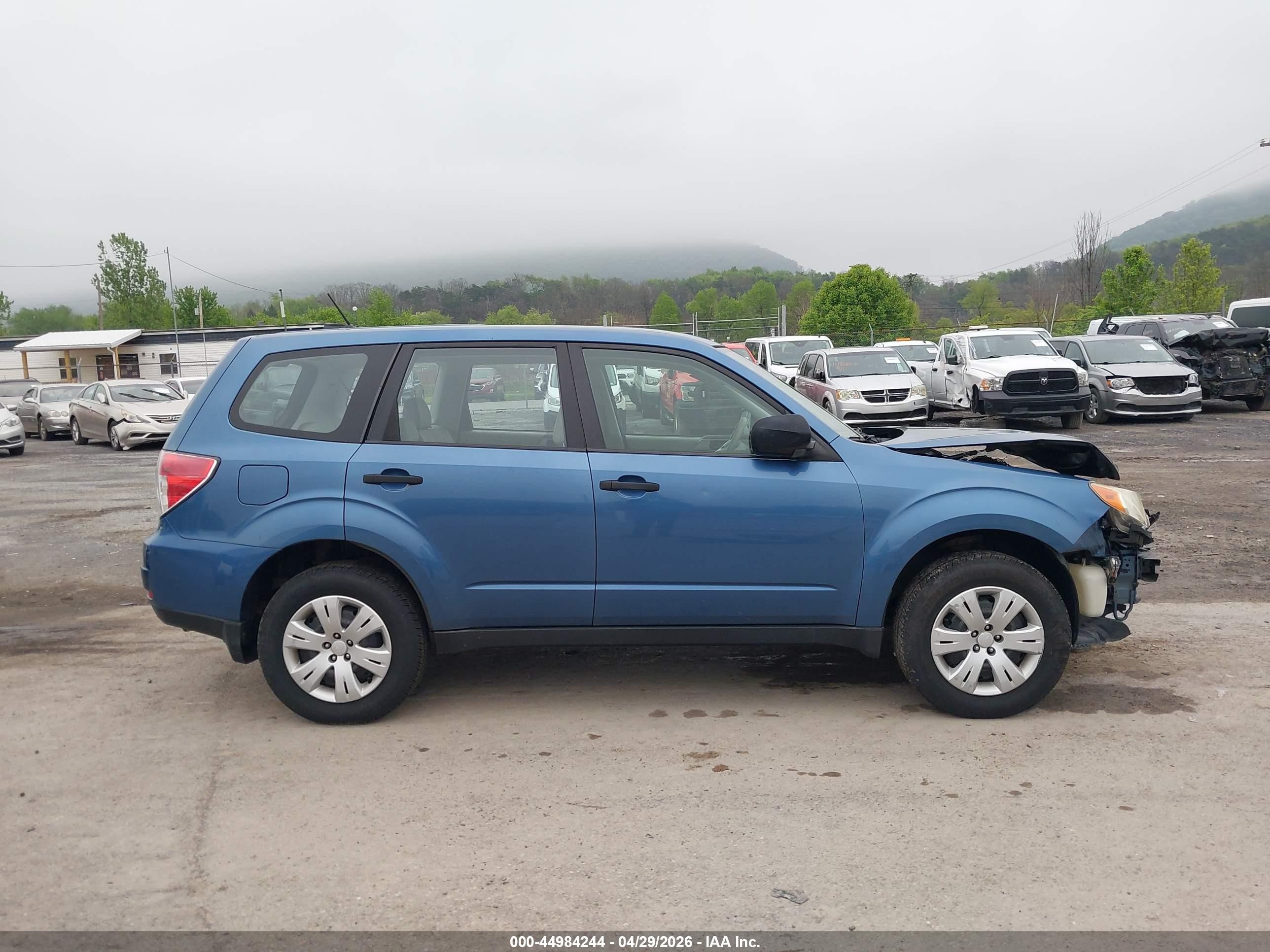 2009 Subaru Forester 2.5x Blue vin: JF2SH61679H729667