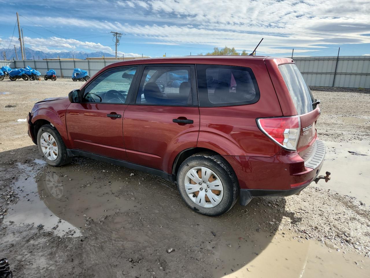 2009 Subaru Forester 2.5x Maroon vin: JF2SH61679H774012