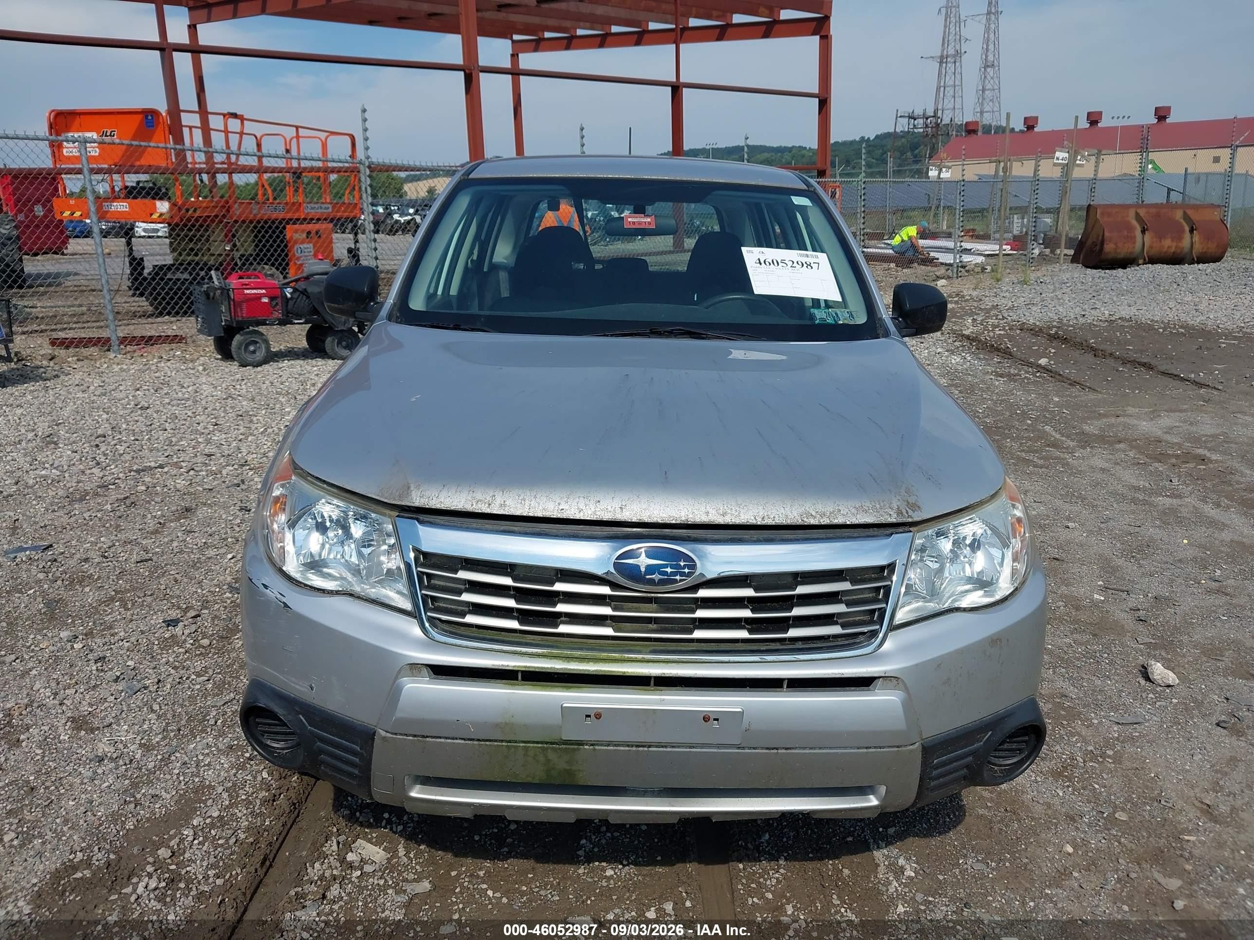2009 Subaru Forester 2.5x Silver vin: JF2SH61689H720010