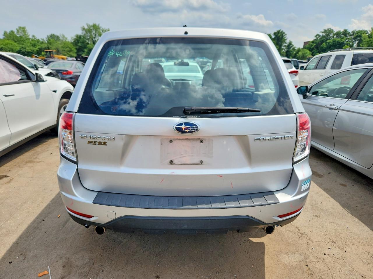 2009 Subaru Forester 2.5x White vin: JF2SH61689H791322