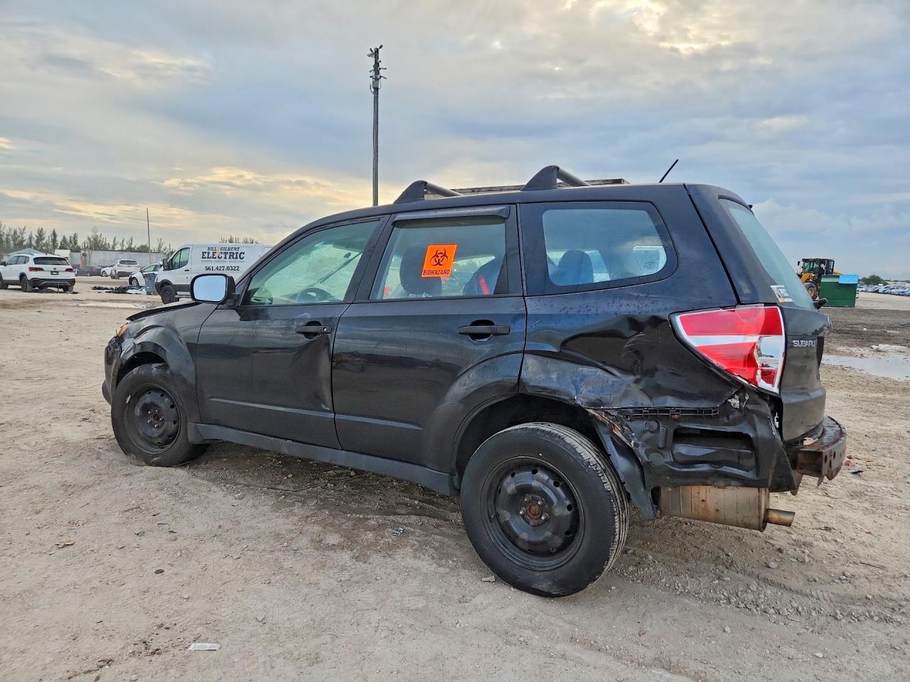 2009 Subaru Forester 2.5x Black vin: JF2SH61689H792518