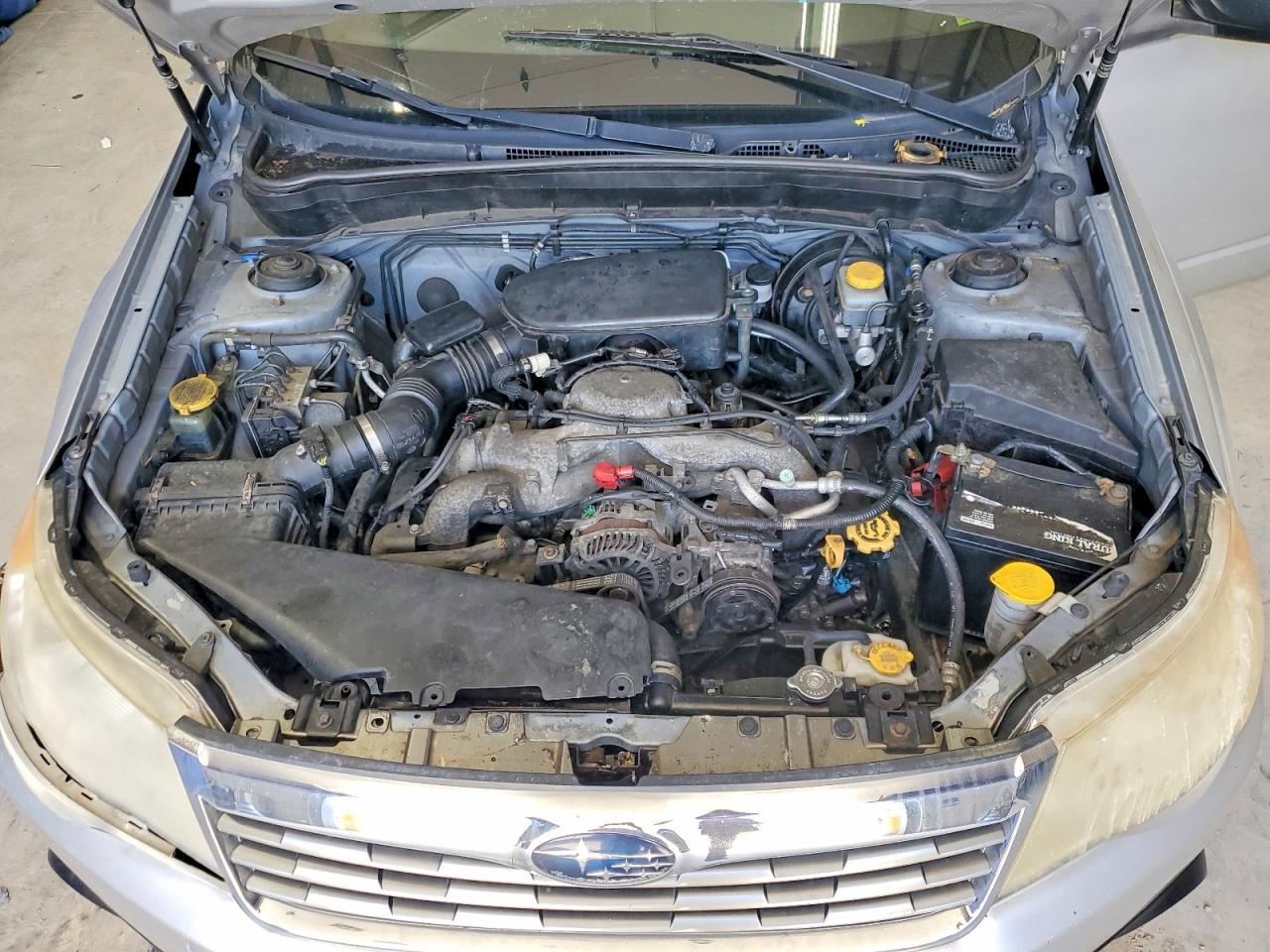 2009 Subaru Forester 2.5x Silver vin: JF2SH61699G796812