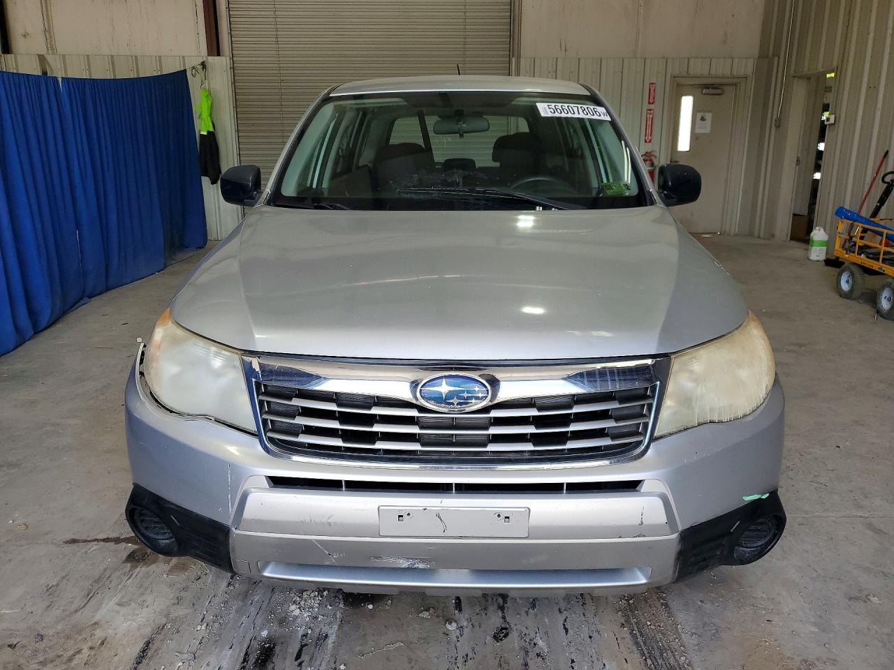 2009 Subaru Forester 2.5x Silver vin: JF2SH61699G796812