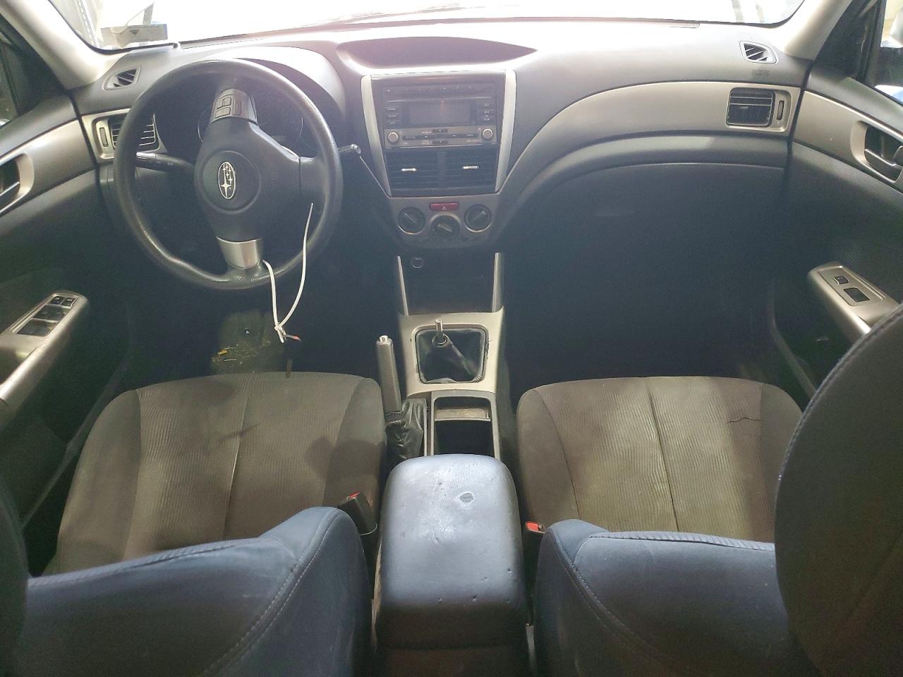 2009 Subaru Forester 2.5x Silver vin: JF2SH61699G796812