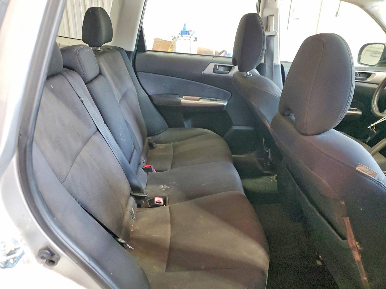 2009 Subaru Forester 2.5x Silver vin: JF2SH61699G796812