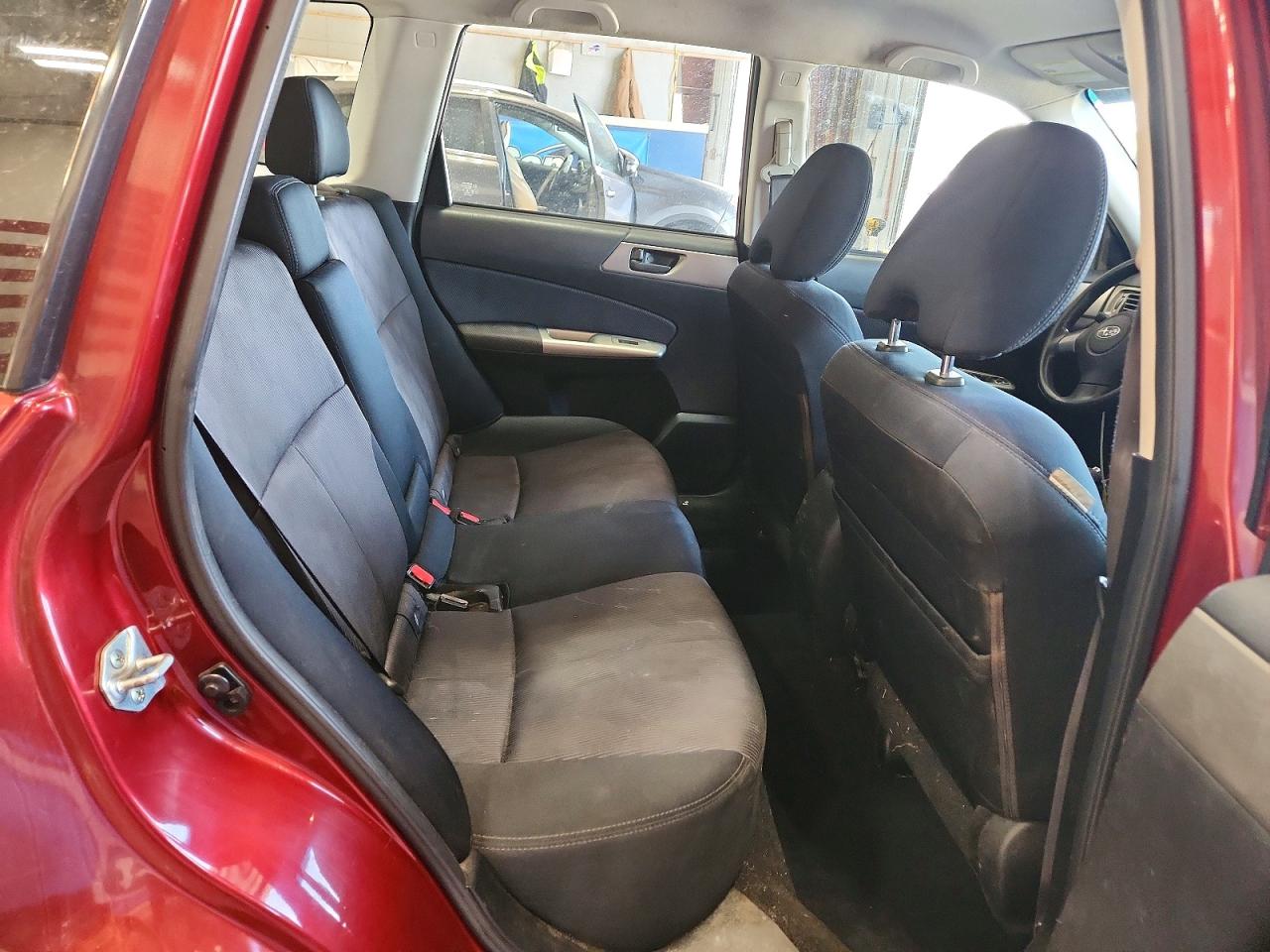 2009 Subaru Forester 2.5x Red vin: JF2SH61699H774397