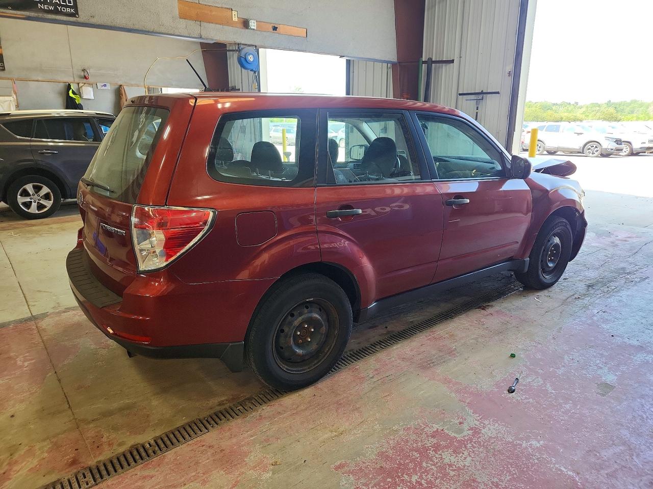 2009 Subaru Forester 2.5x Red vin: JF2SH61699H774397