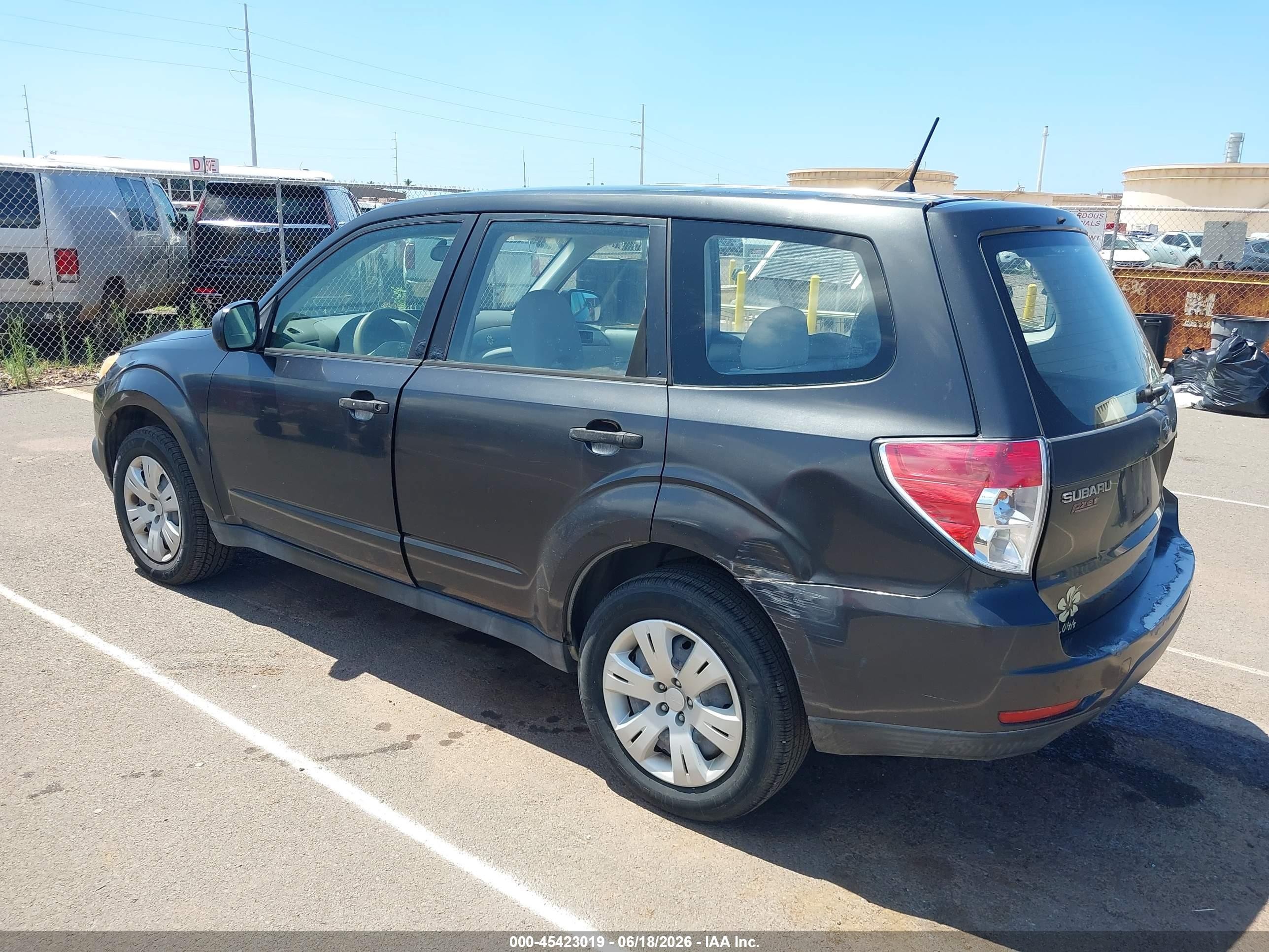 2009 Subaru Forester 2.5x Blue vin: JF2SH616X9H700406