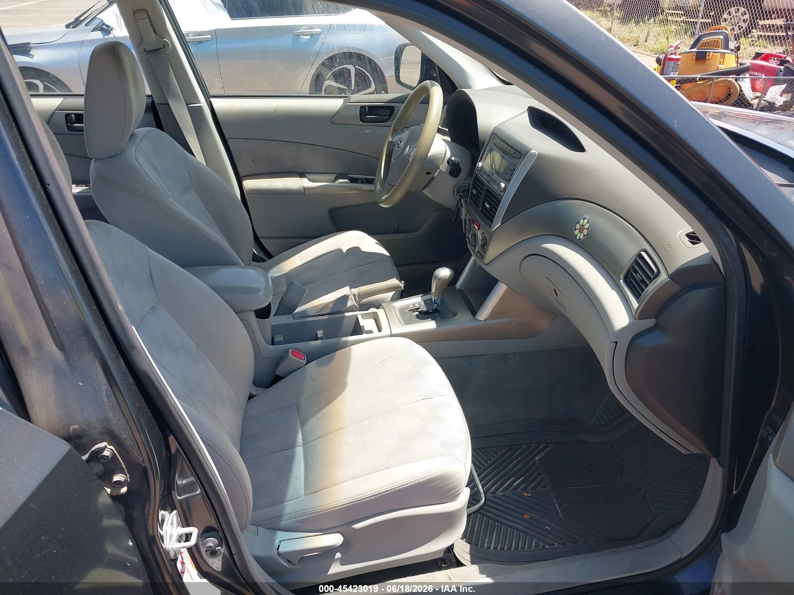 2009 Subaru Forester 2.5x Blue vin: JF2SH616X9H700406