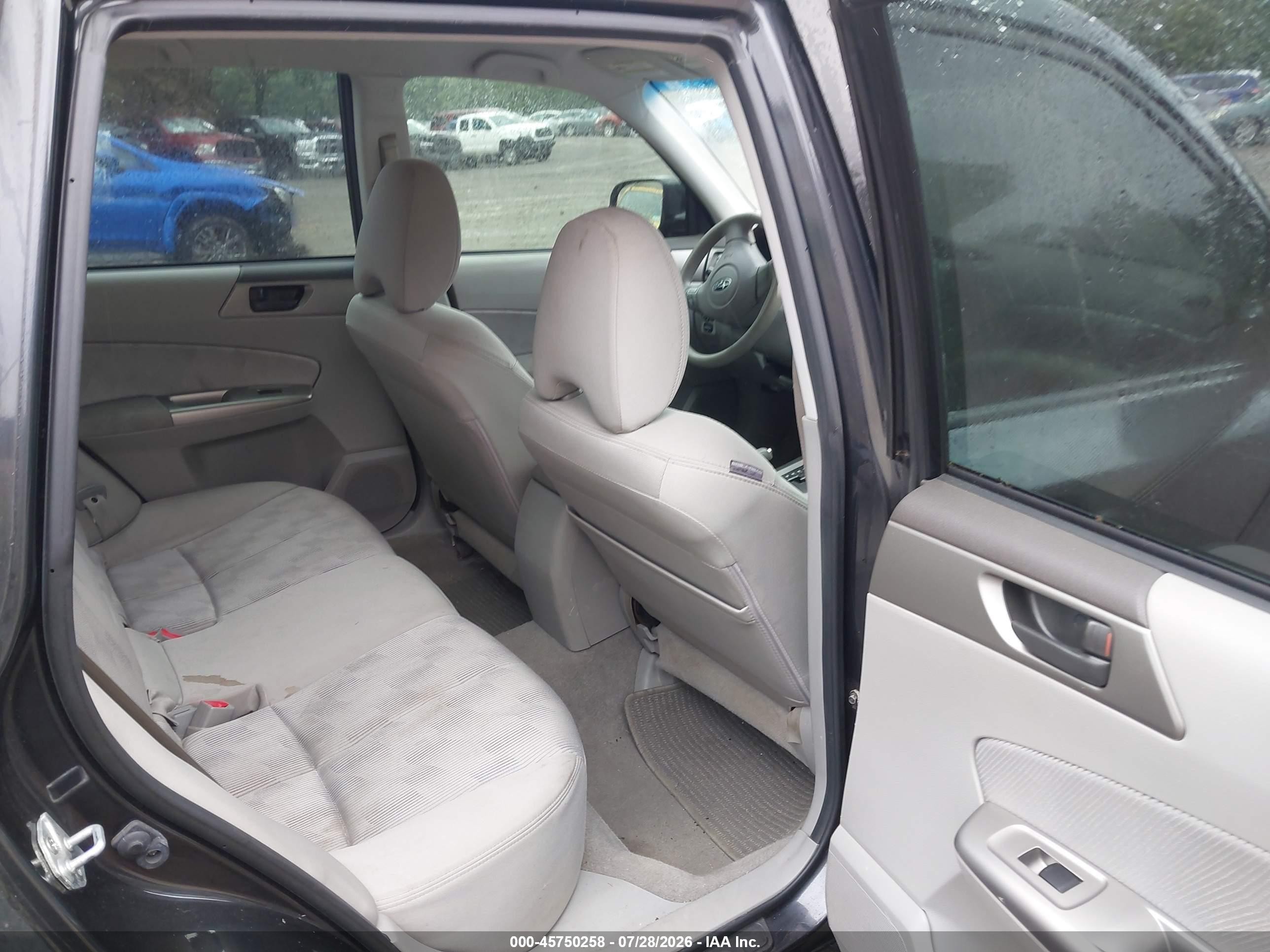 2009 Subaru Forester 2.5x Gray vin: JF2SH616X9H730554