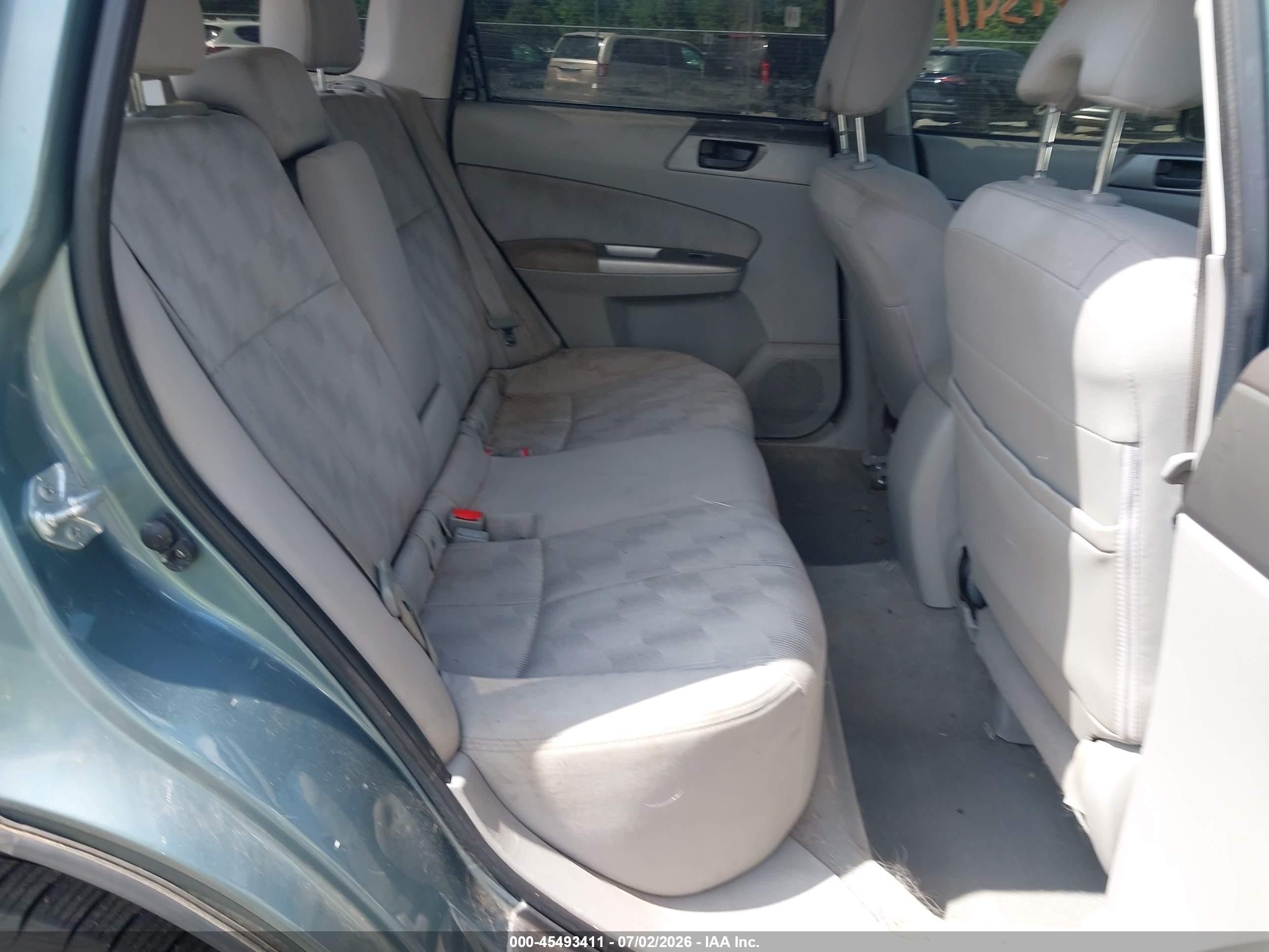 2009 Subaru Forester 2.5x Blue vin: JF2SH616X9H768933