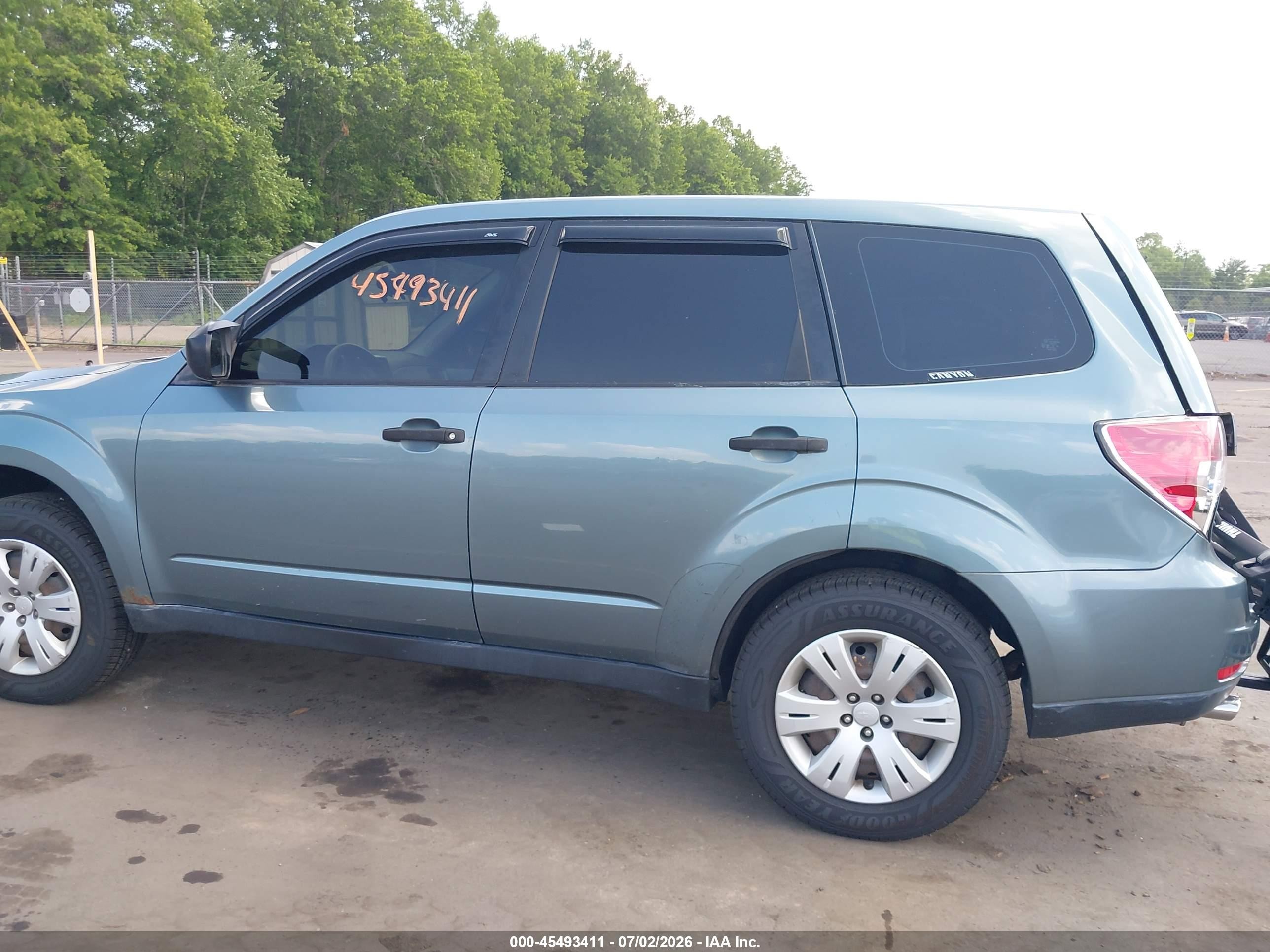 2009 Subaru Forester 2.5x Blue vin: JF2SH616X9H768933