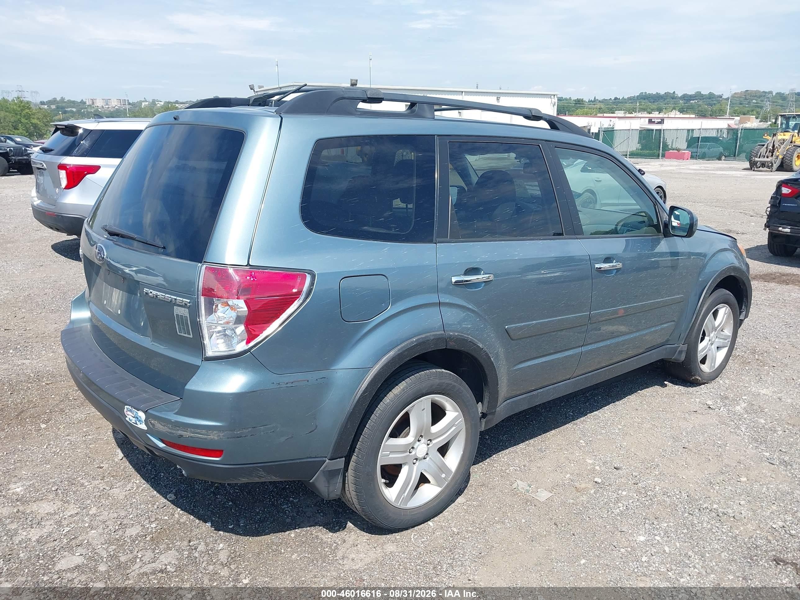 2009 Subaru Forester 2.5x Light Blue vin: JF2SH63609H755959