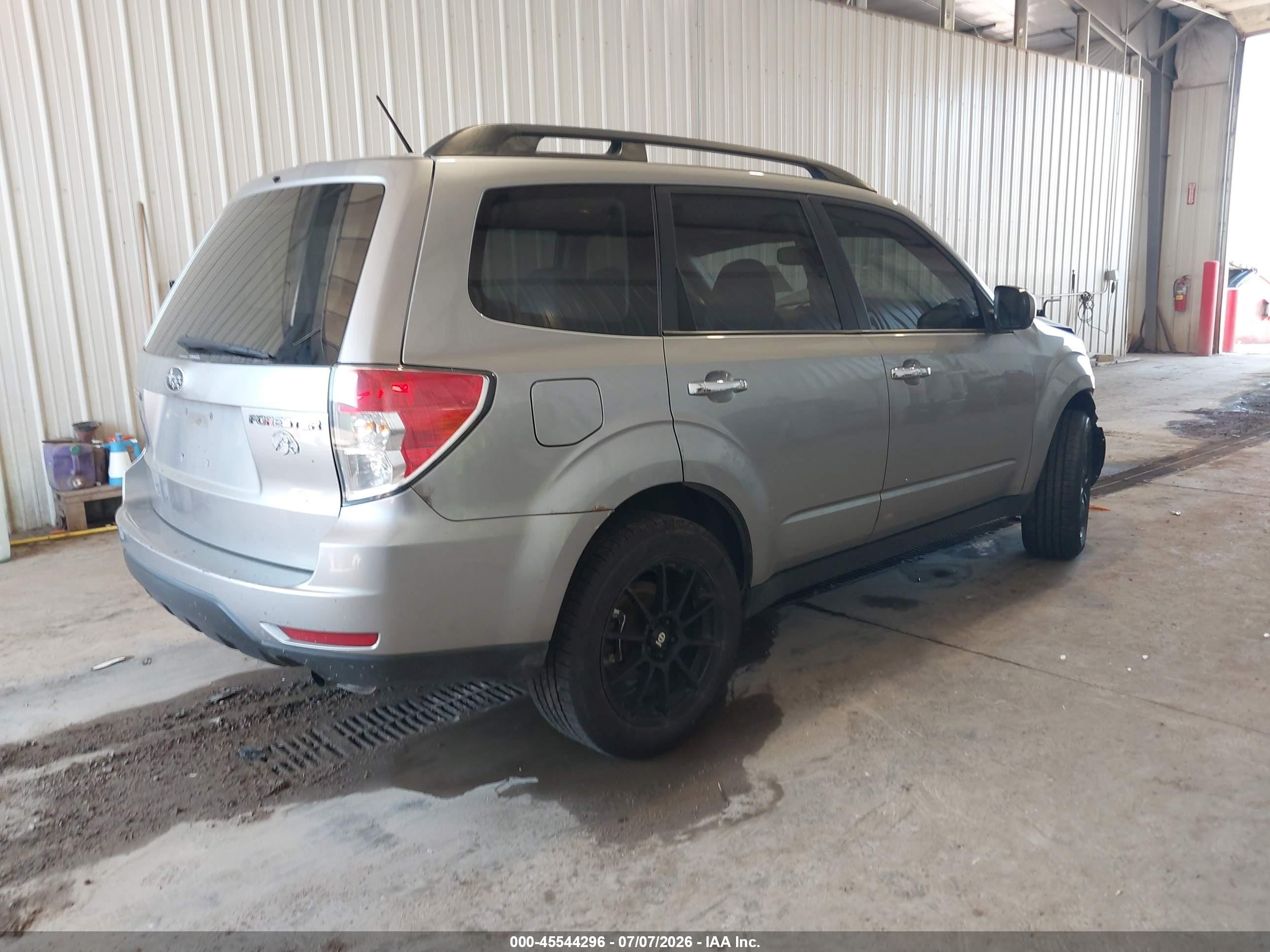 2009 Subaru Forester 2.5x Gray vin: JF2SH63619H714546