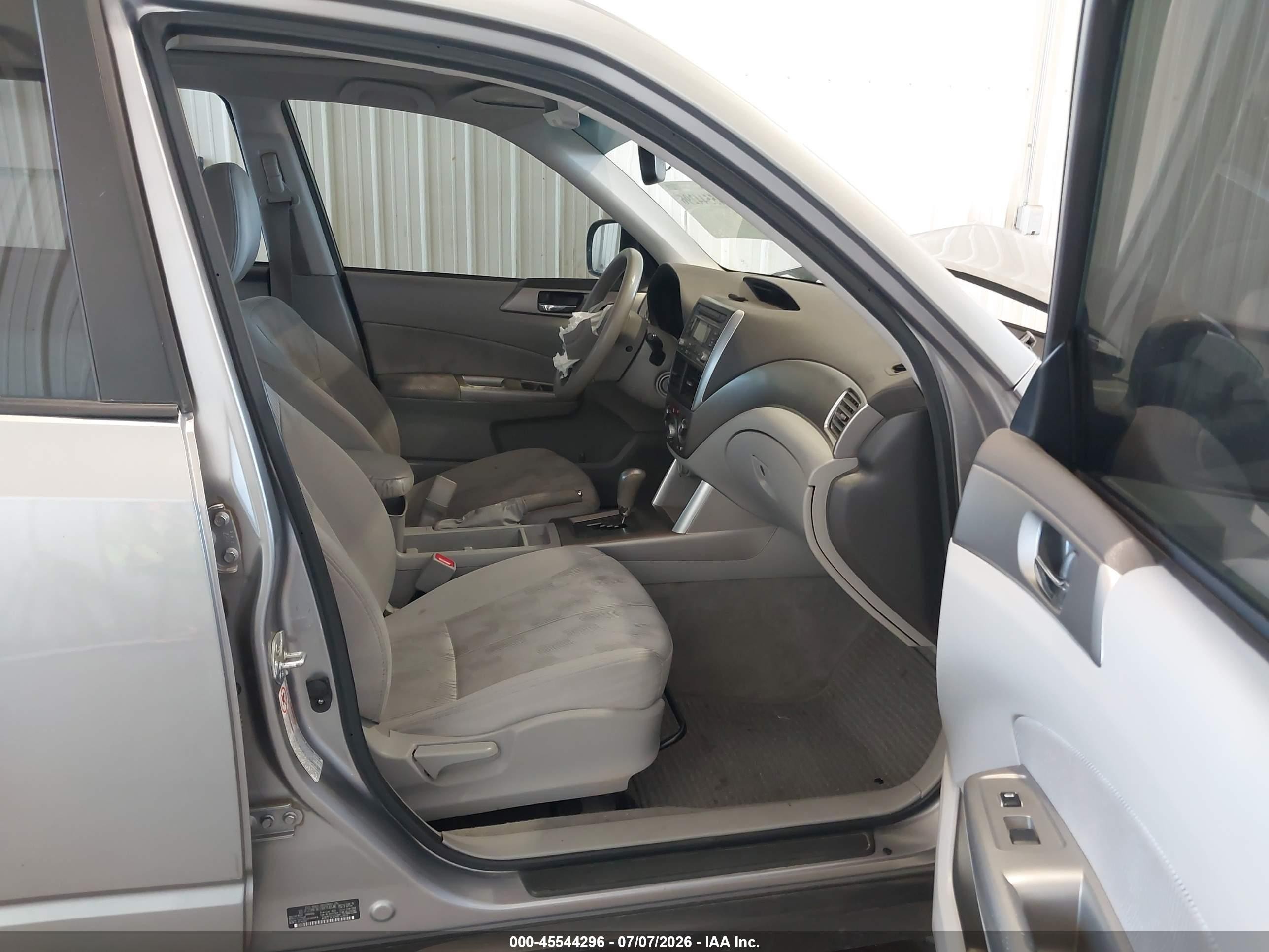 2009 Subaru Forester 2.5x Gray vin: JF2SH63619H714546