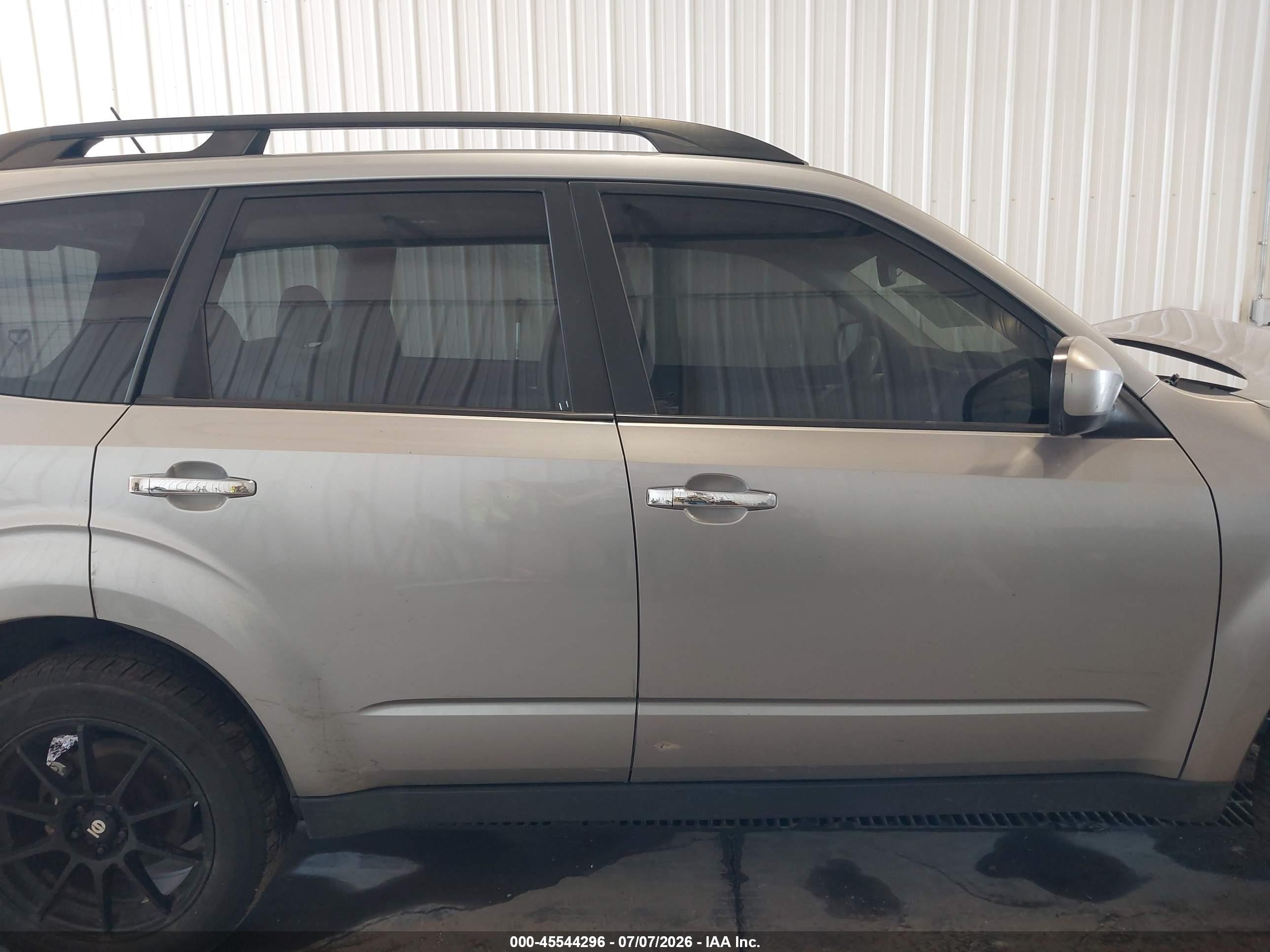 2009 Subaru Forester 2.5x Gray vin: JF2SH63619H714546