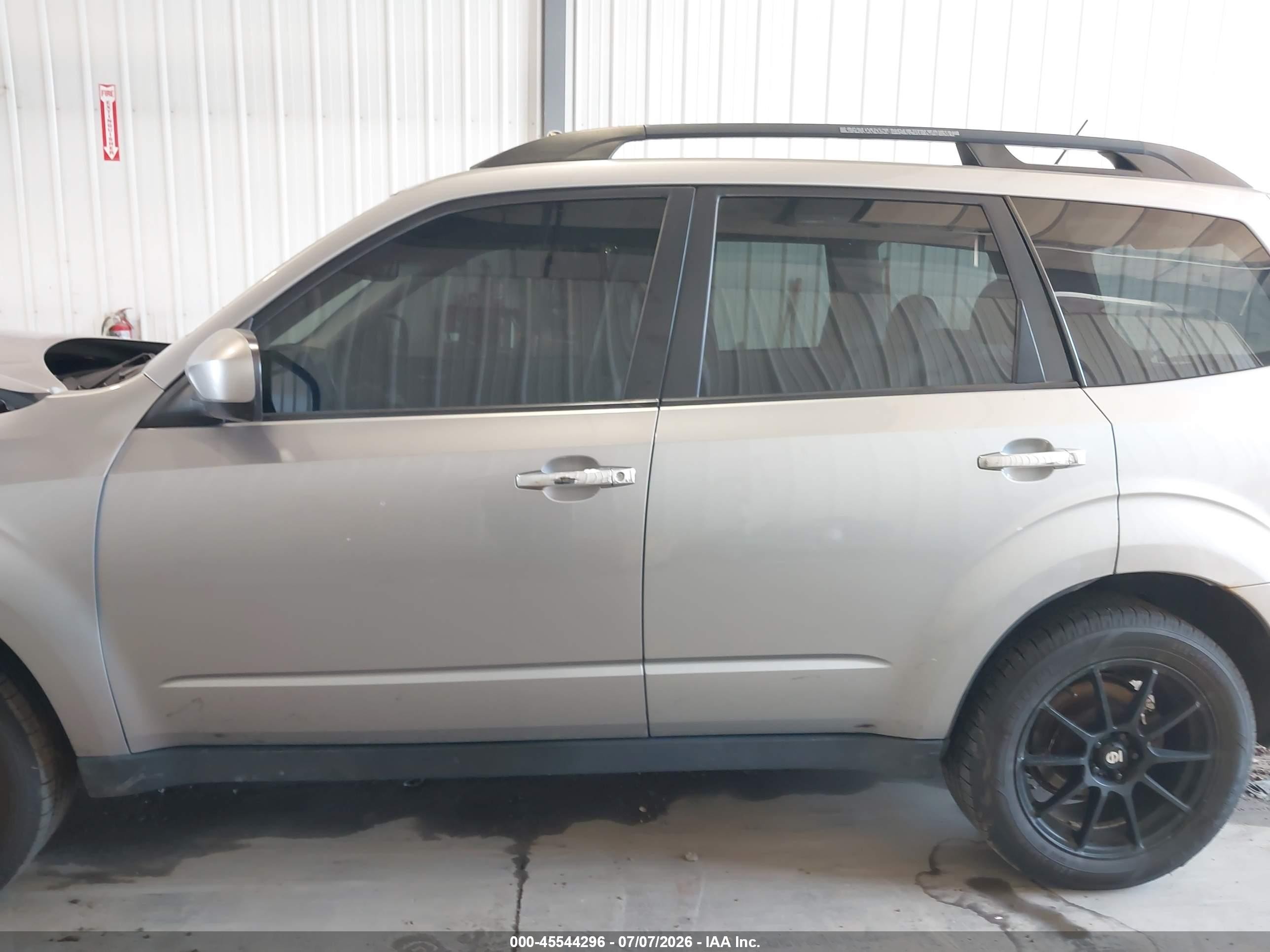 2009 Subaru Forester 2.5x Gray vin: JF2SH63619H714546